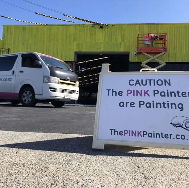 Suns out, paints out ☀️
.
.
#happysaturday #summerpainting