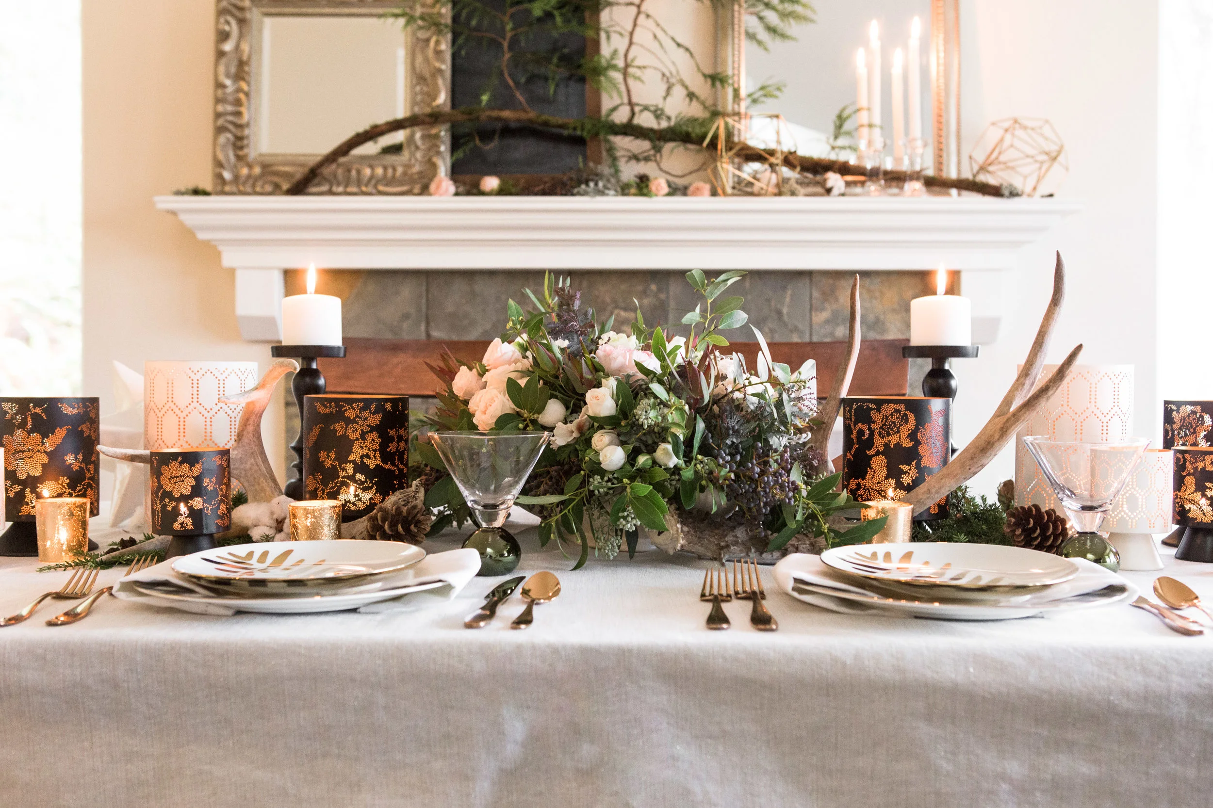 3 Girls, 3 hours, 3 Designs: Winter Themed Tablescape 