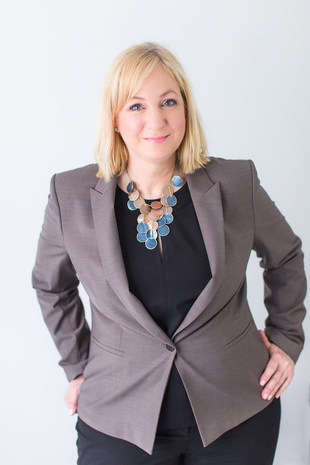 BobbiMoody_Headshots_v2-3812.JPG