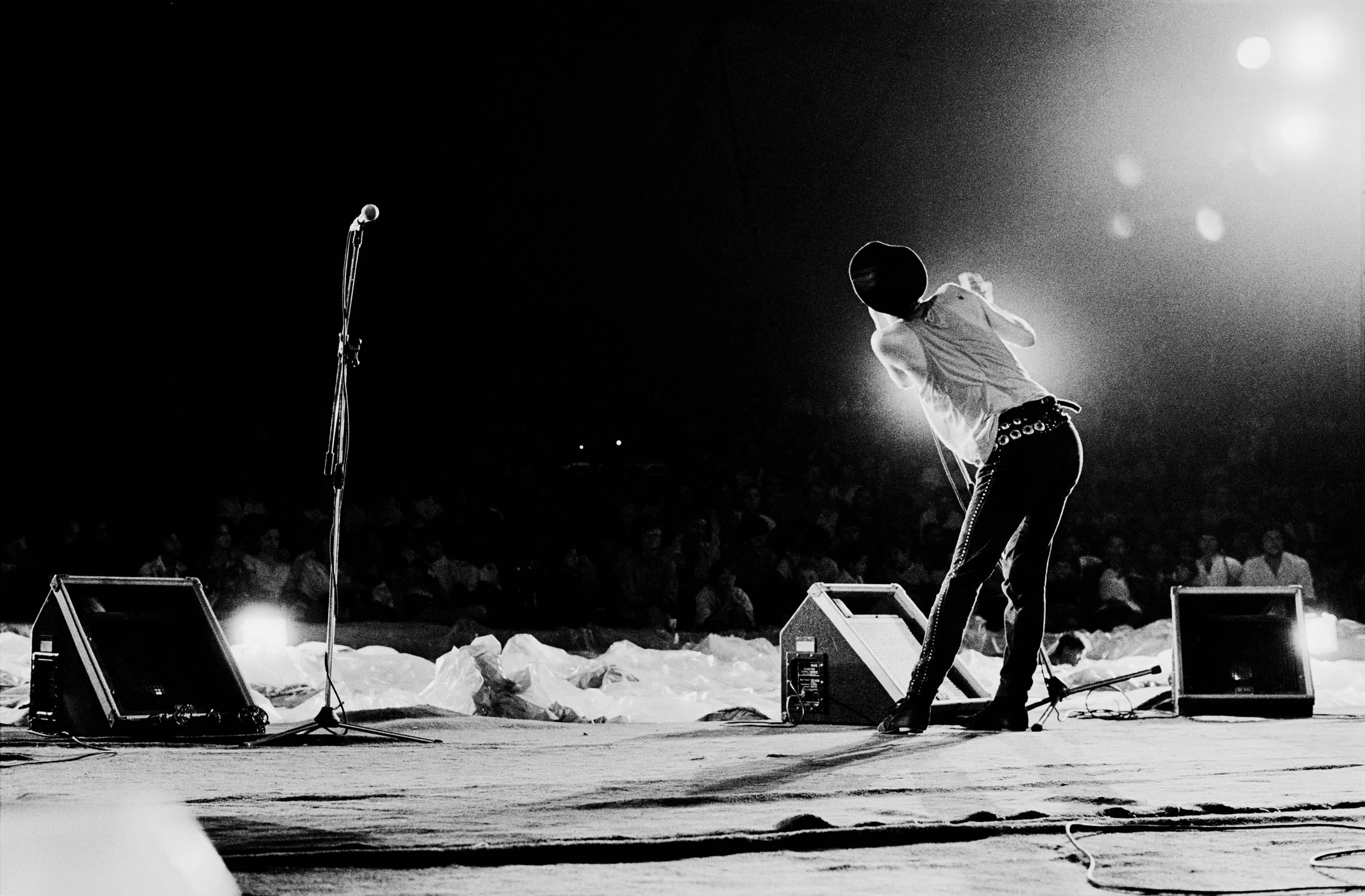 Joakim Thåström on stage Managua