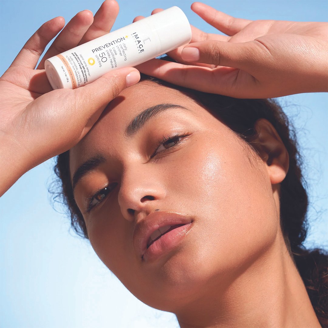 PREVENTION+ Daily Perfecting Primer SPF 50