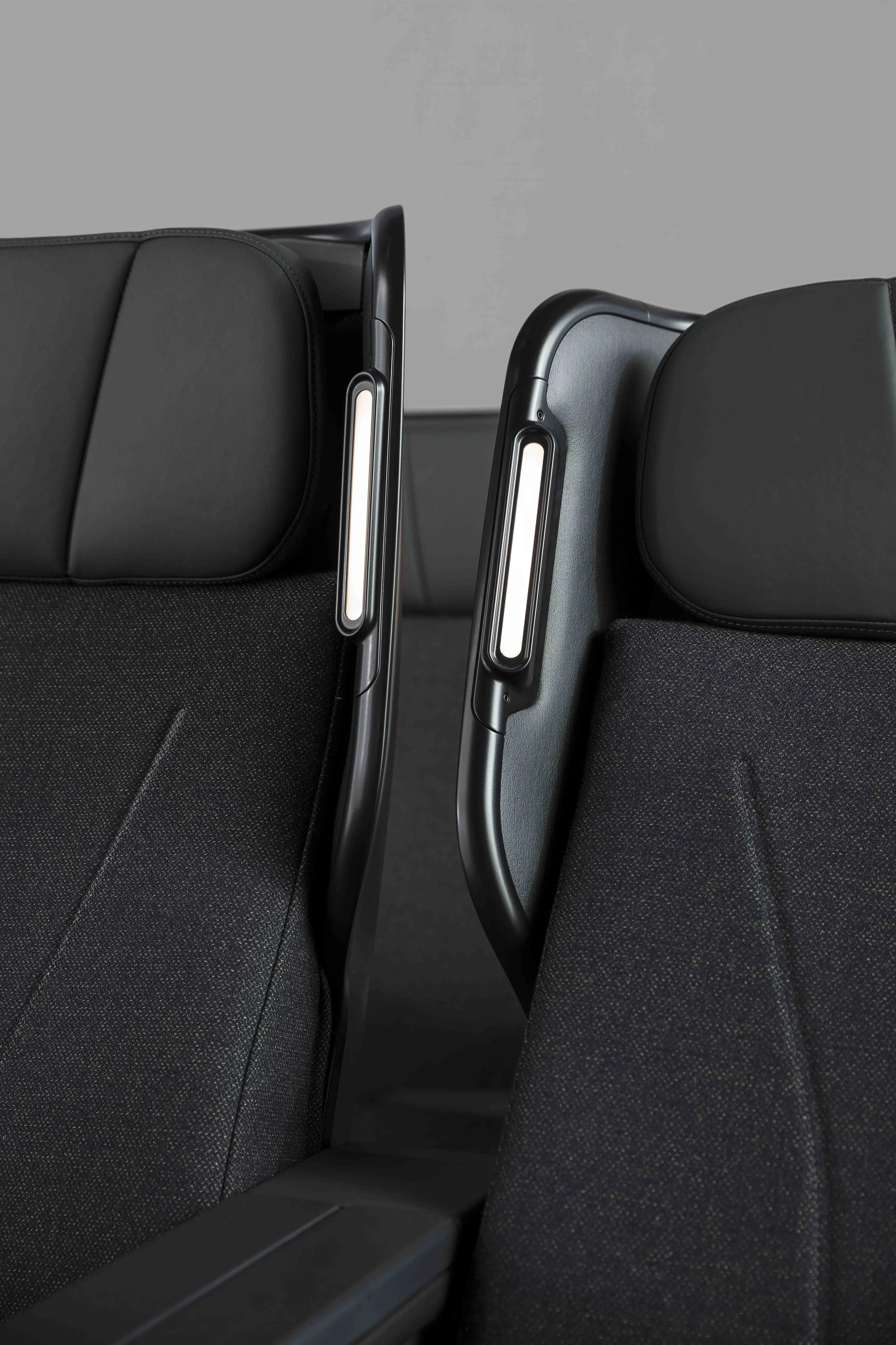 Qantas 787 Dreamliner Premium Economy Seats by Caon Studio