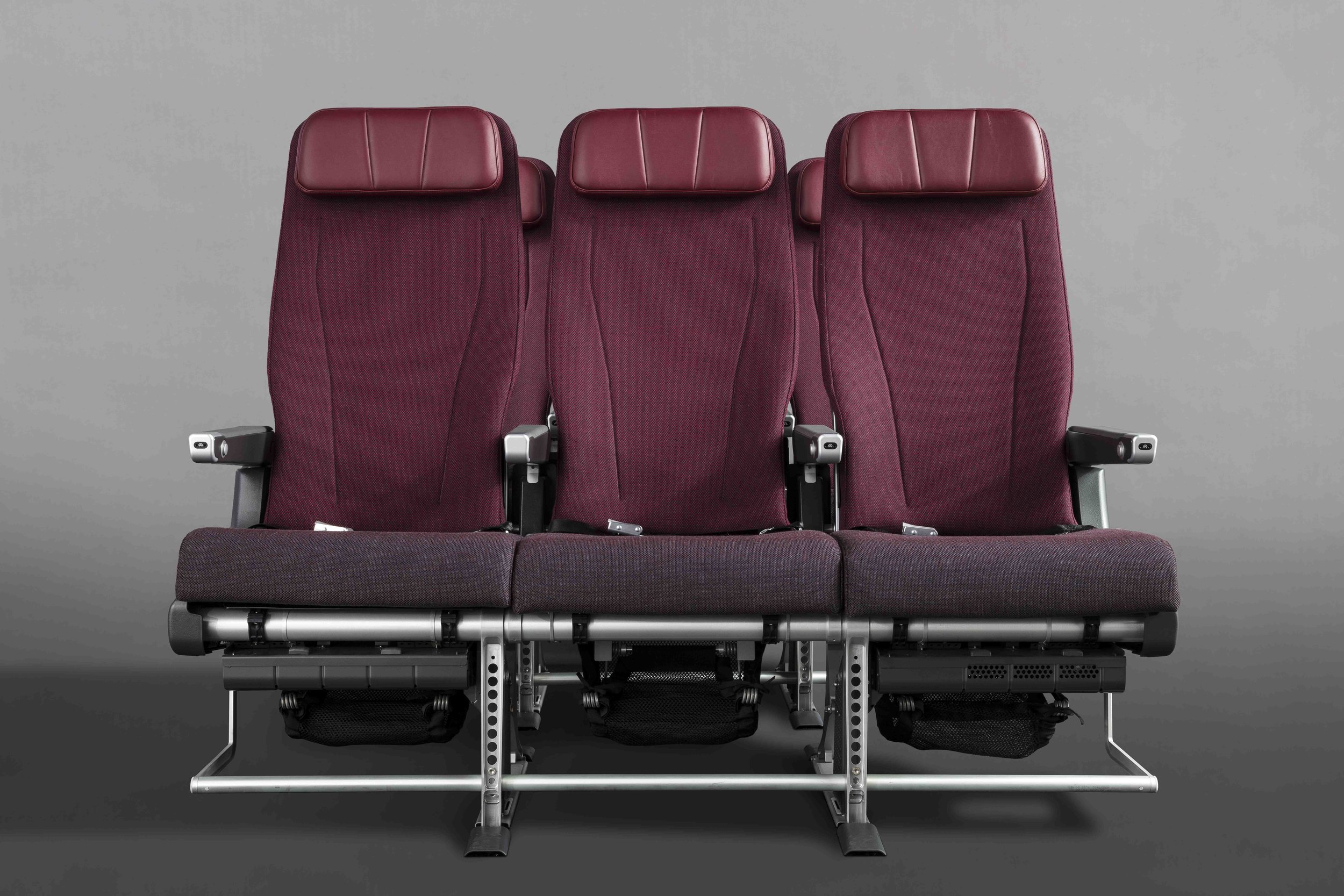 Qantas 787 Dreamliner Premium Economy Seats by Caon Studio