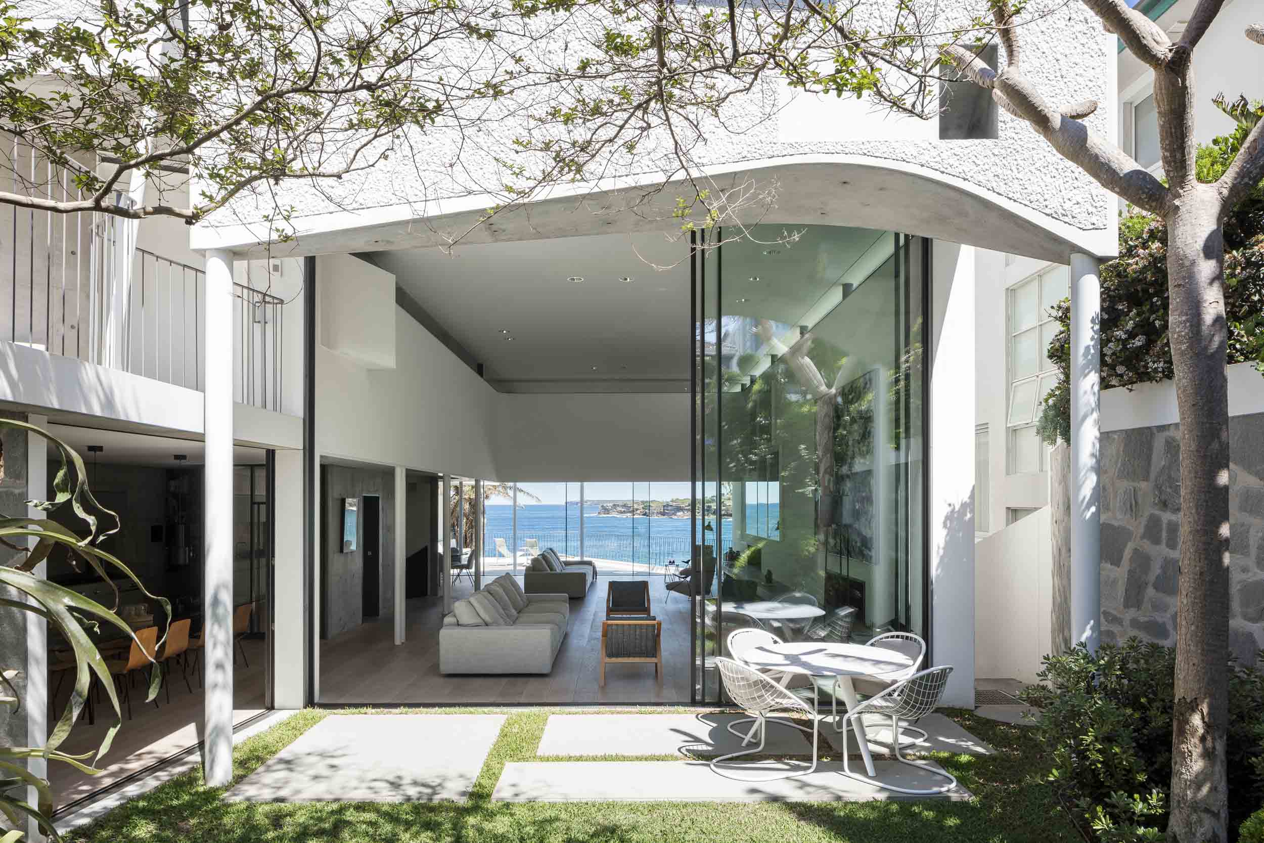 Tamarama House by Durbach Block Jaggers