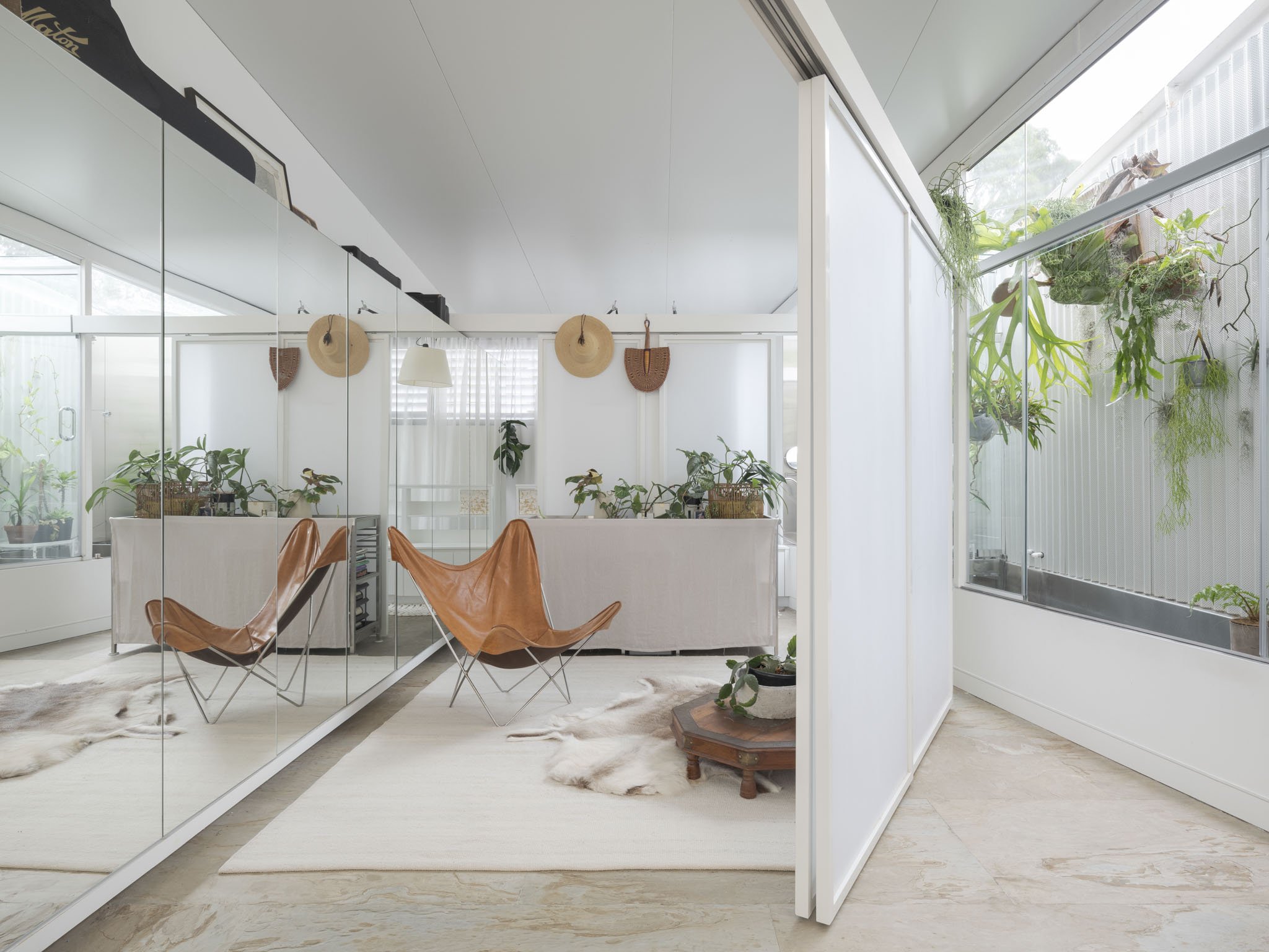 Crown St by Studio Live