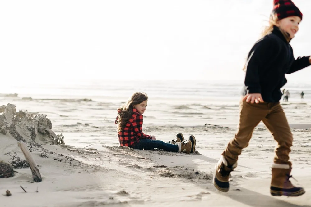 picture-of-girl-sitting-on-Oregon-coast-beach-by-k-dimoff-photography-1000x667.jpg