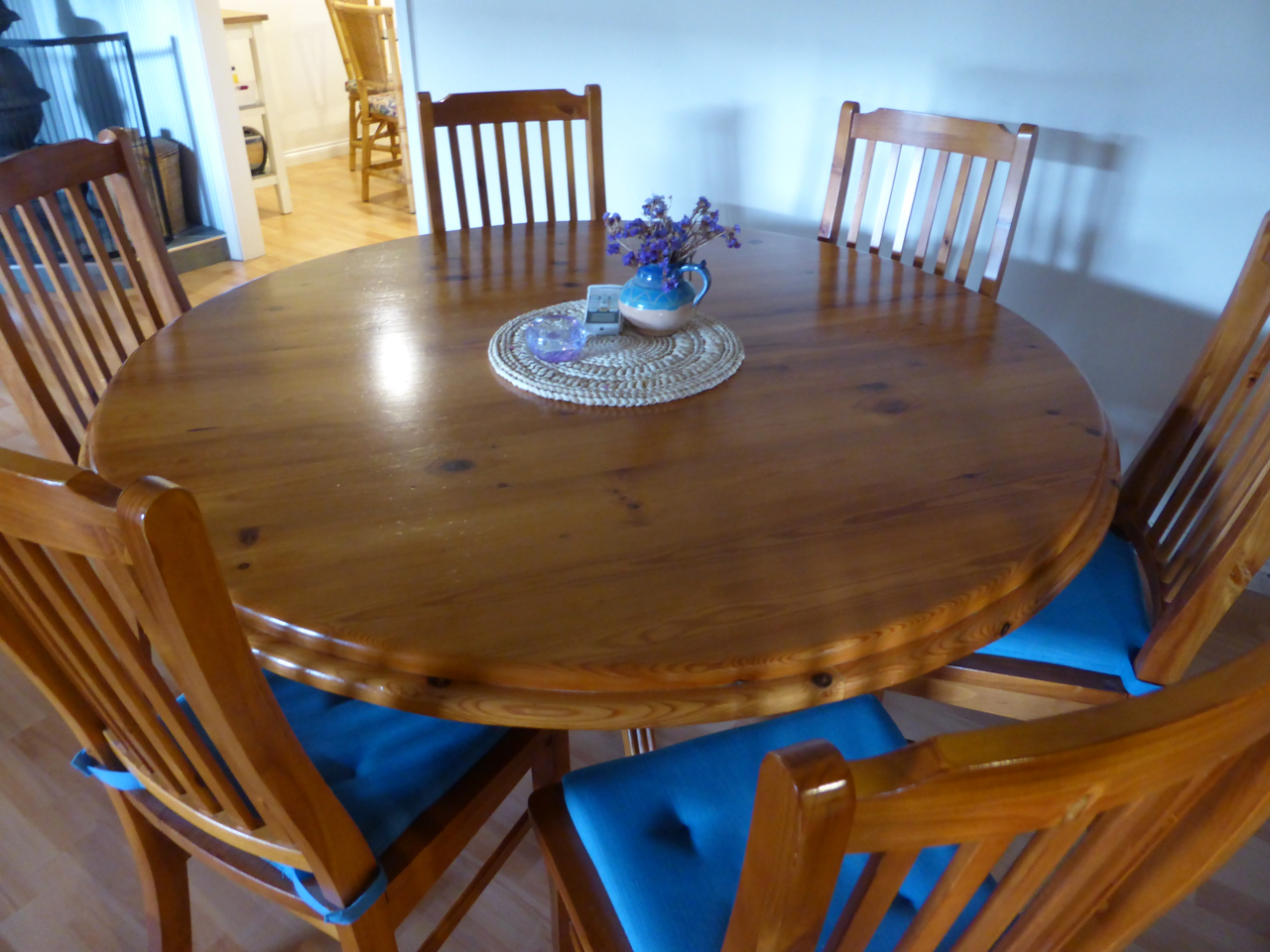 dining table.jpg