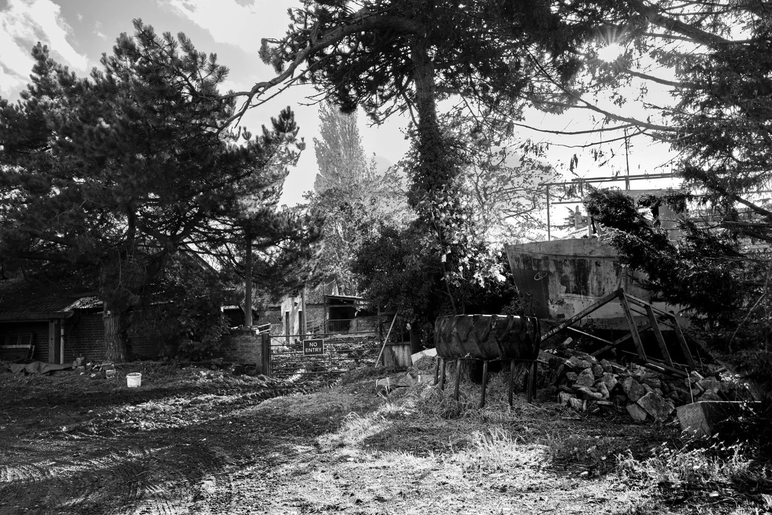 wivenhoe-farm-boat.jpg