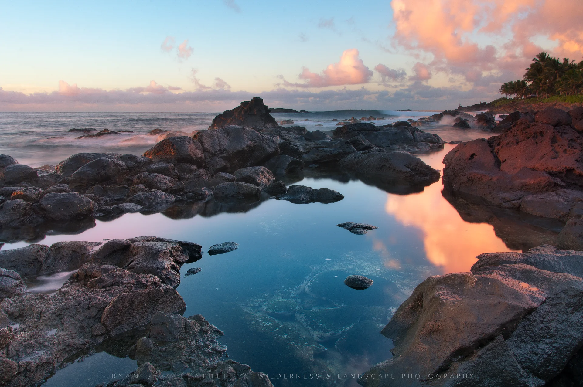 Reflection-at-Wiamea-Bay-DESKTOP.jpg