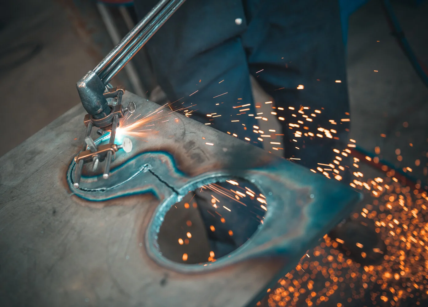  cinematic unit still welding construction corporate video photography documentary daniel allison photography uk manchester 