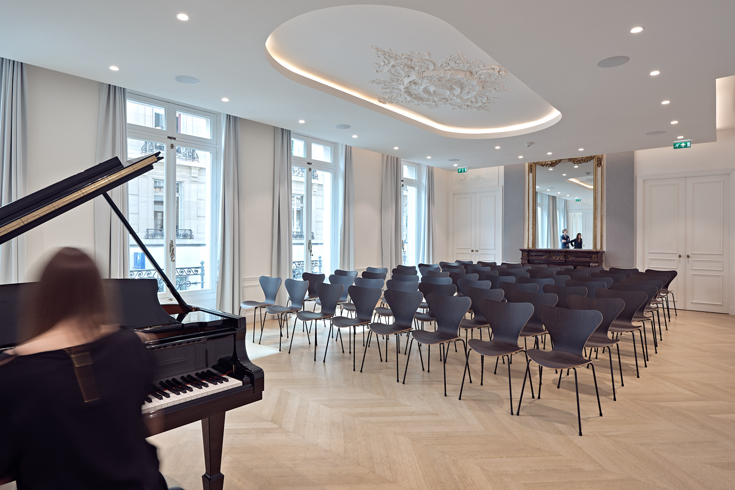 Showroom Steinway & Sons