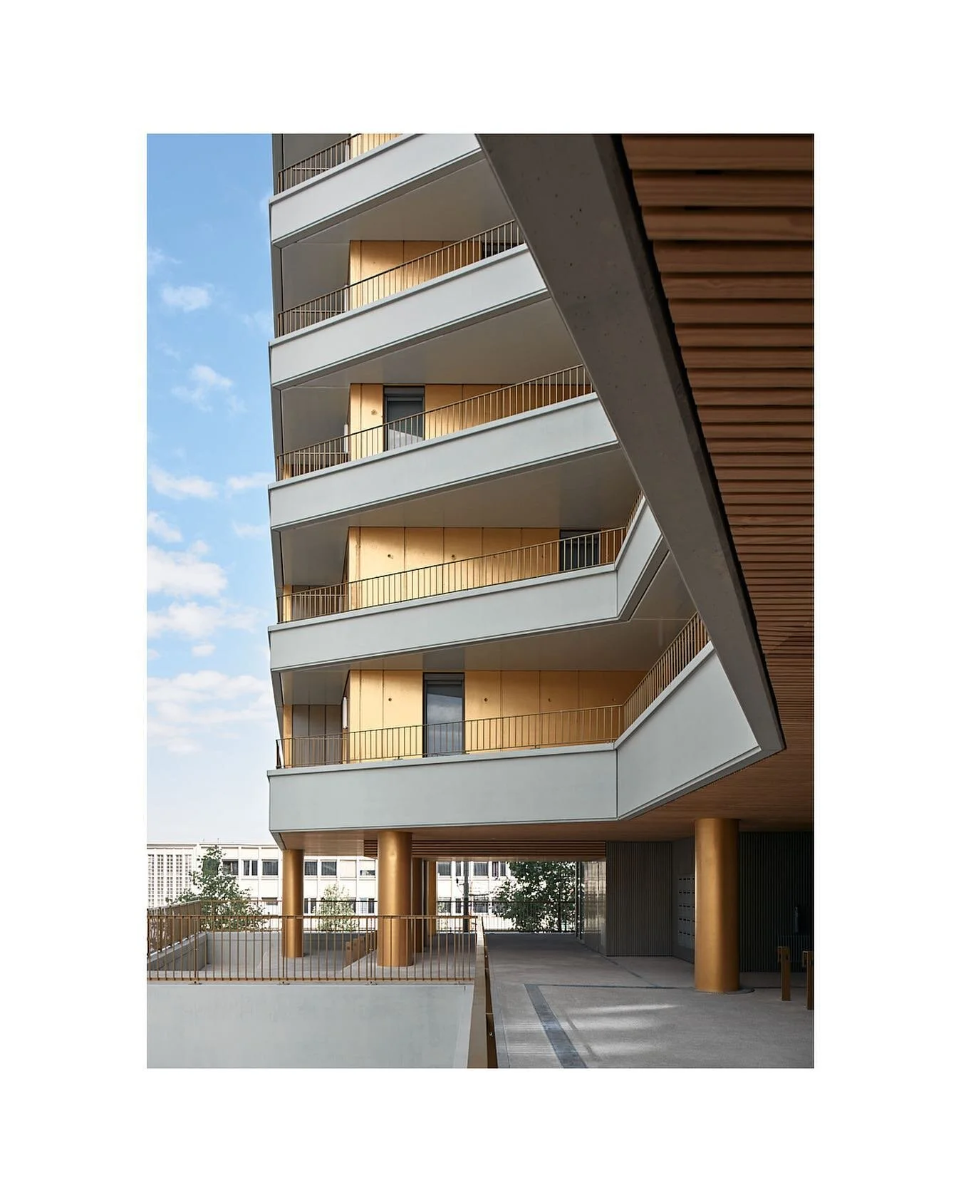 Gold &bull; Chapelle International &bull; Paris &bull; FR
.
Architects : Ignacio Prego architectures
@ignacioprego_architectures 
.
Linkcity / Bouygues Bâtiment IDF
@bouygues_batiment_idf 
.
.
&copy;Epaillard+Machado
.
.
.
.
.
.
.
.
.
.
.
.
#gold #i