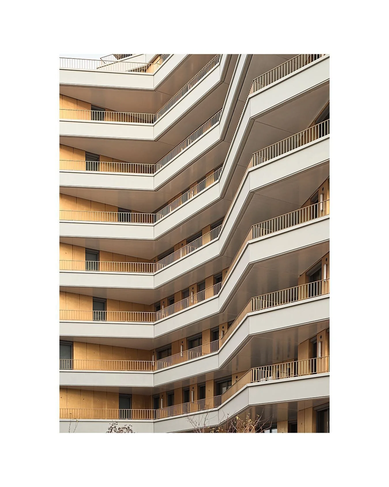 Gold &bull; Chapelle International &bull; Paris &bull; FR
.
Architects : Ignacio Prego architectures
@ignacioprego_architectures 
.
Linkcity / Bouygues Bâtiment IDF
@bouygues_batiment_idf 
.
.
&copy;Epaillard+Machado
.
.
.
.
.
.
.
.
.
.
.
.
#gold #i