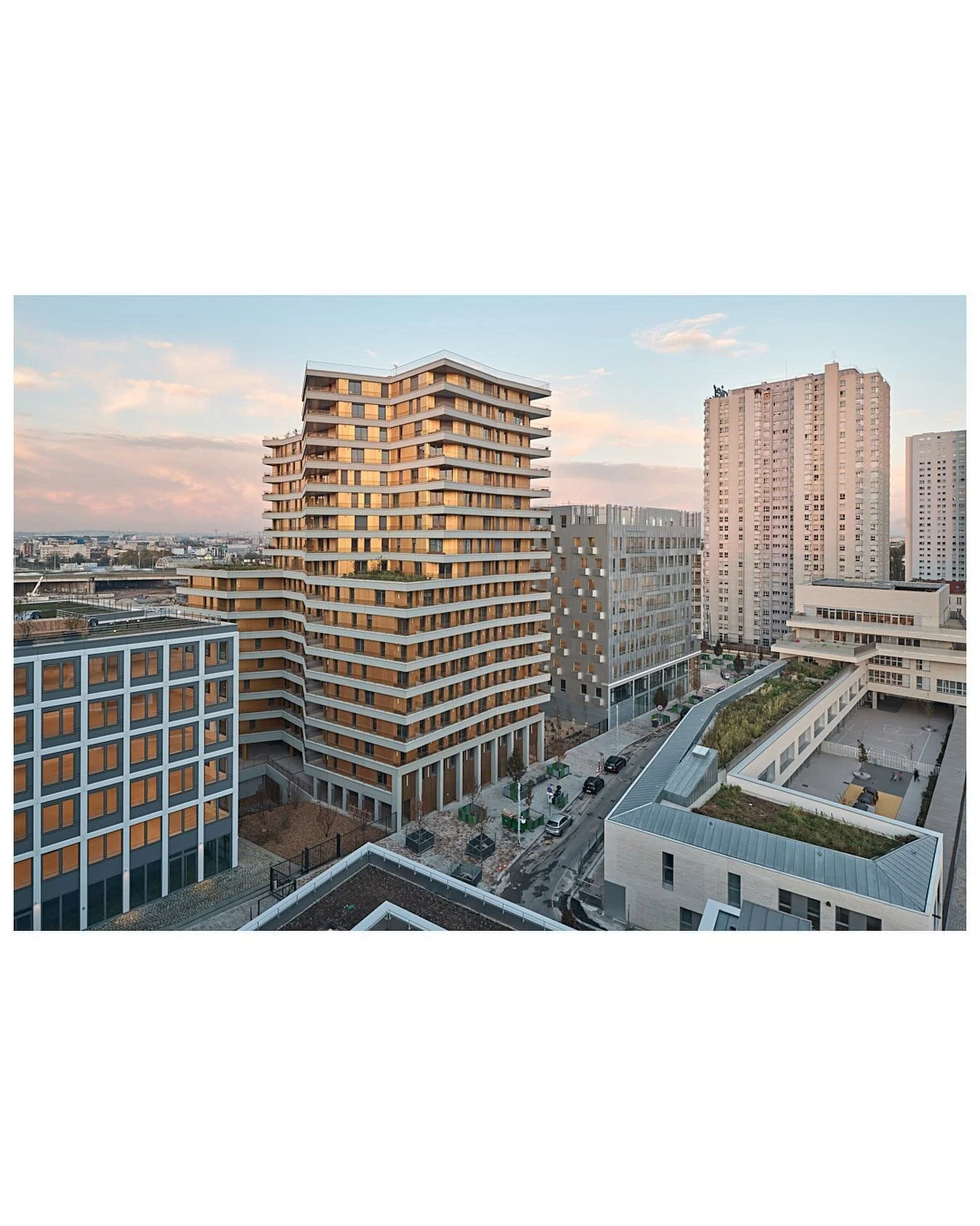 Gold &bull; Chapelle International &bull; Paris &bull; FR
.
Architects : Ignacio Prego architectures
@ignacioprego_architectures 
.
Linkcity / Bouygues Bâtiment IDF
@bouygues_batiment_idf 
.
.
&copy;Epaillard+Machado
.
.
.
.
.
.
.
.
.
.
.
.
#gold #i
