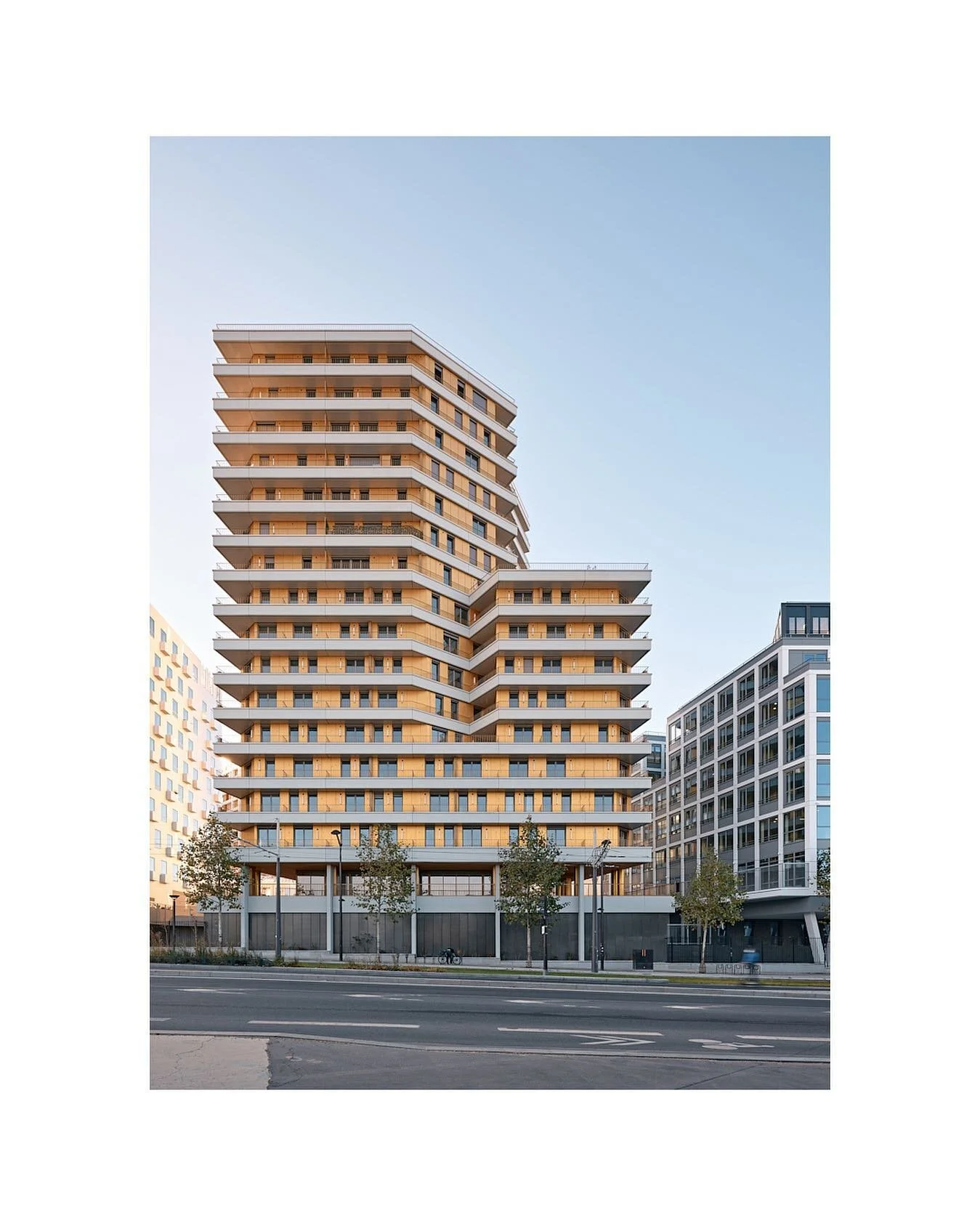 Gold &bull; Chapelle International &bull; Paris &bull; FR
.
Architects : Ignacio Prego architectures
@ignacioprego_architectures 
.
Linkcity / Bouygues Bâtiment IDF
@bouygues_batiment_idf 
.
.
&copy;Epaillard+Machado
.
.
.
.
.
.
.
.
.
.
.
.
#gold #i