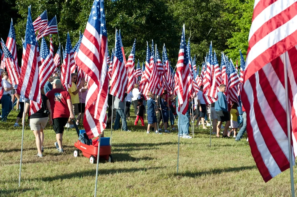 Field of Flags install parade2011 jpg-315.jpeg