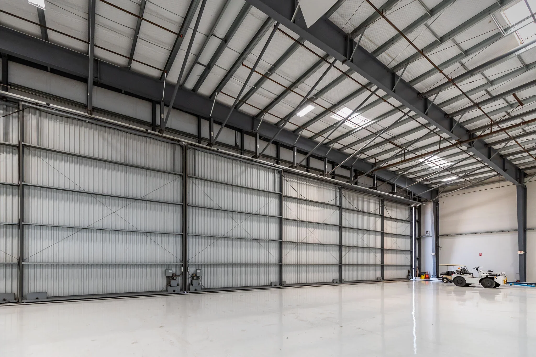 EVENT VENUE WITH AIRPORT-HANGAR FOR BRAND ACTIVATIONS #34: Camarillo  Camarillo event venue with airport hangar, ideal for brand activations, product launches, corporate events, and filming.