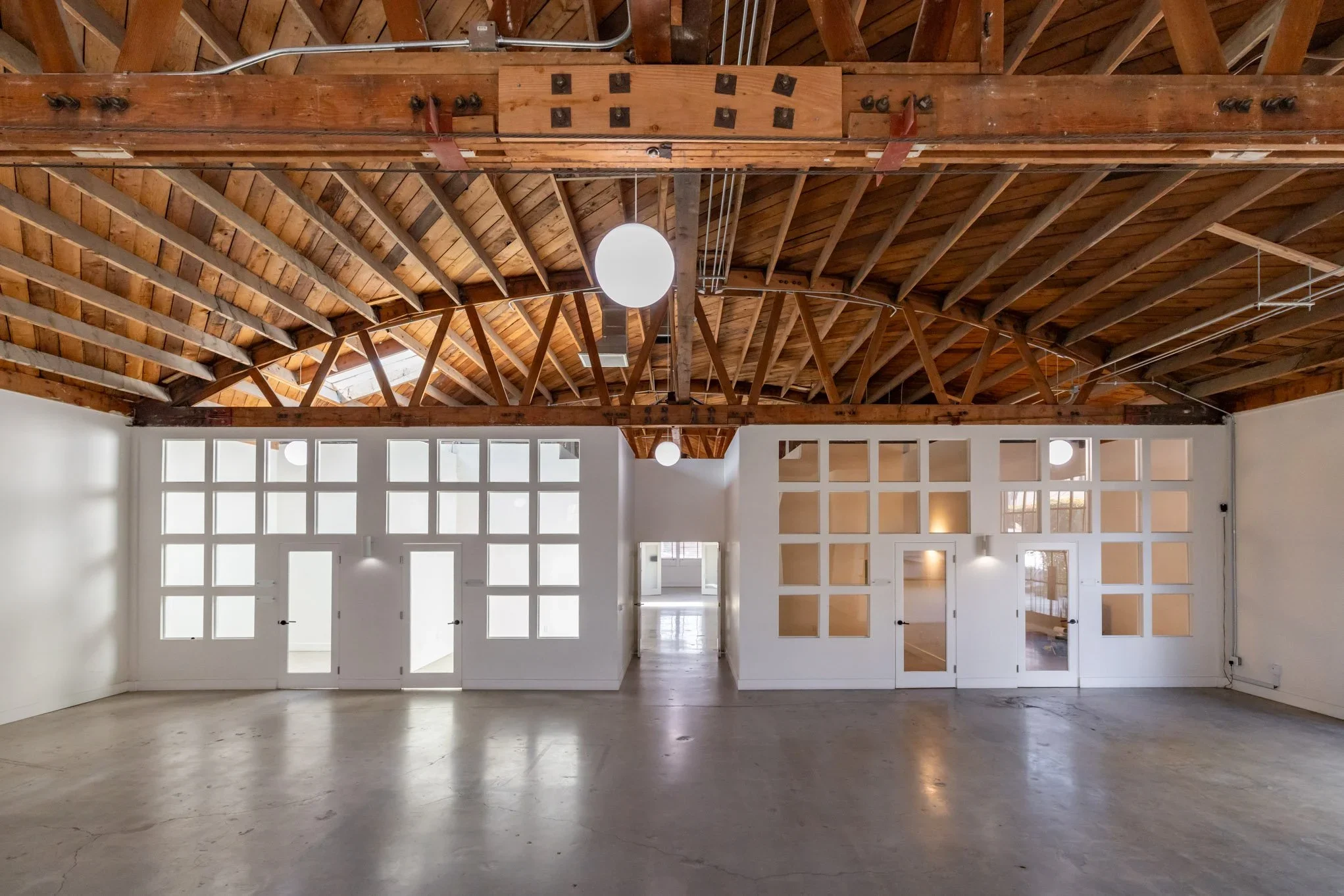  NEW CREATIVE OFFICE FOR FILMING #48: Culver City  Culver City creative office, ideal for filming, photo shoots, and tv shows, for brands, agencies, and producers.