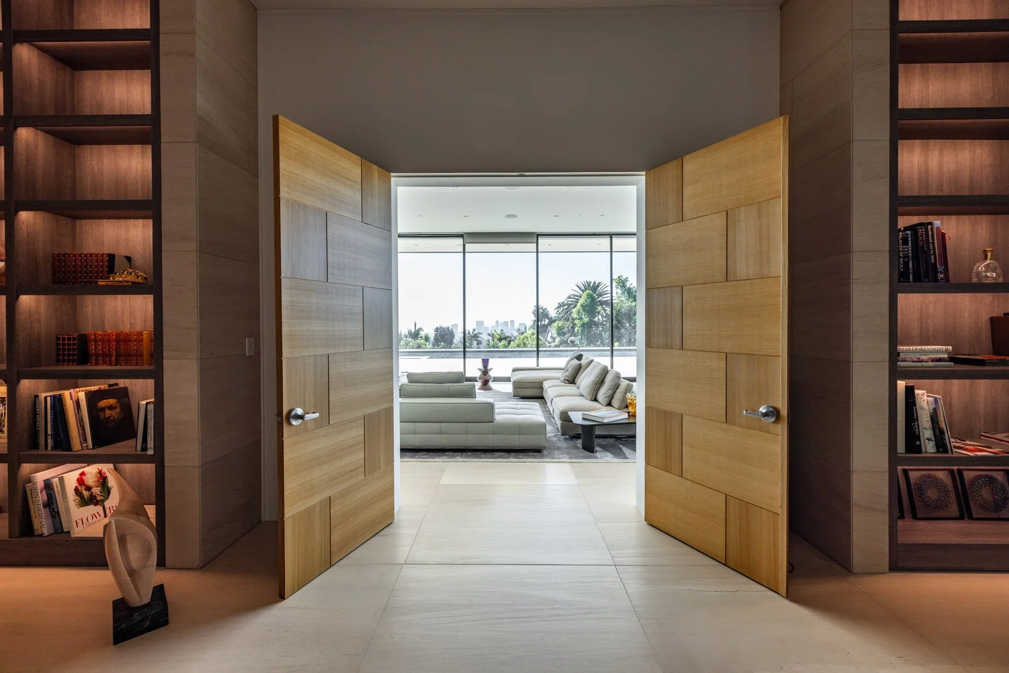  BEL AIR ESTATE: Bel Air 
34,000 SF Modern  Estate for Filming & Event Venue 