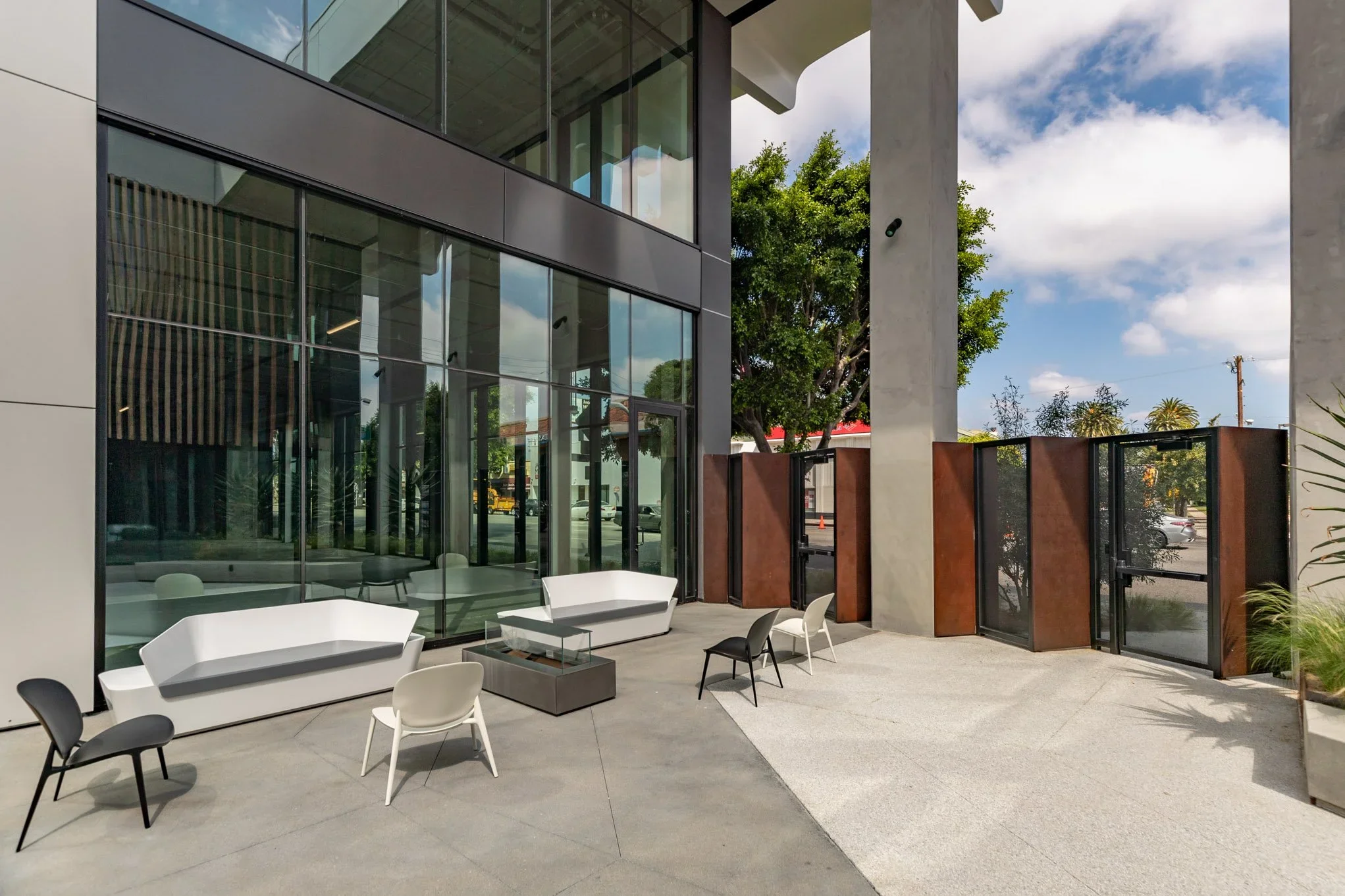  WESTWOOD OFFICE COMPLEX WITH OUTDOOR SPACE FOR ACTIVATIONS #9: Westwood  Westwood office complex with outdoor space, ideal for events, commercials, filming, photo shoots, and tv shows.