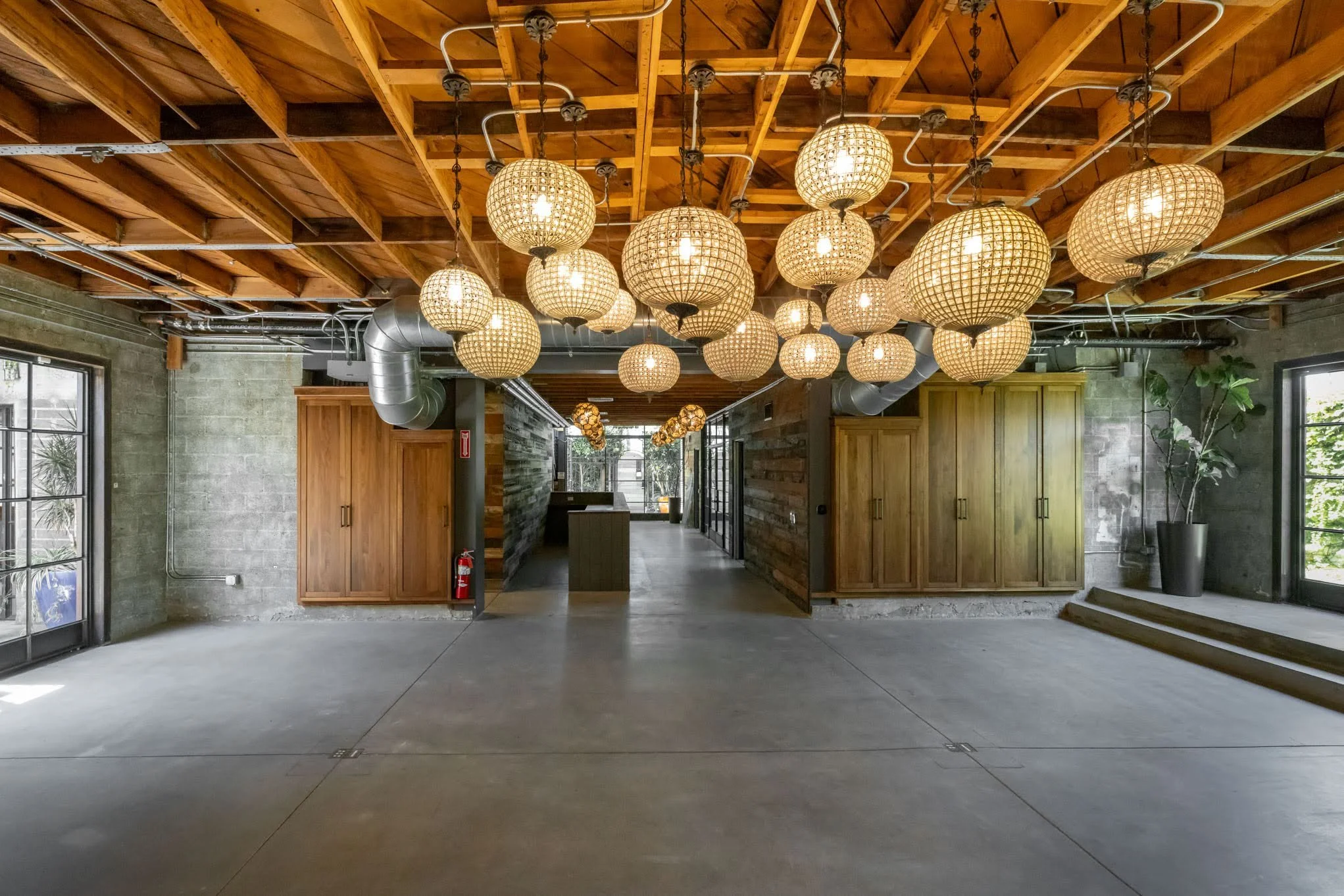  OFFICE WITH GATED PARKING FOR PRODUCTION AND EVENTS #8: Culver City  Culver City creative office with secure gated on-site parking, ideal for production, events, filming, commercials, and photo shoots.