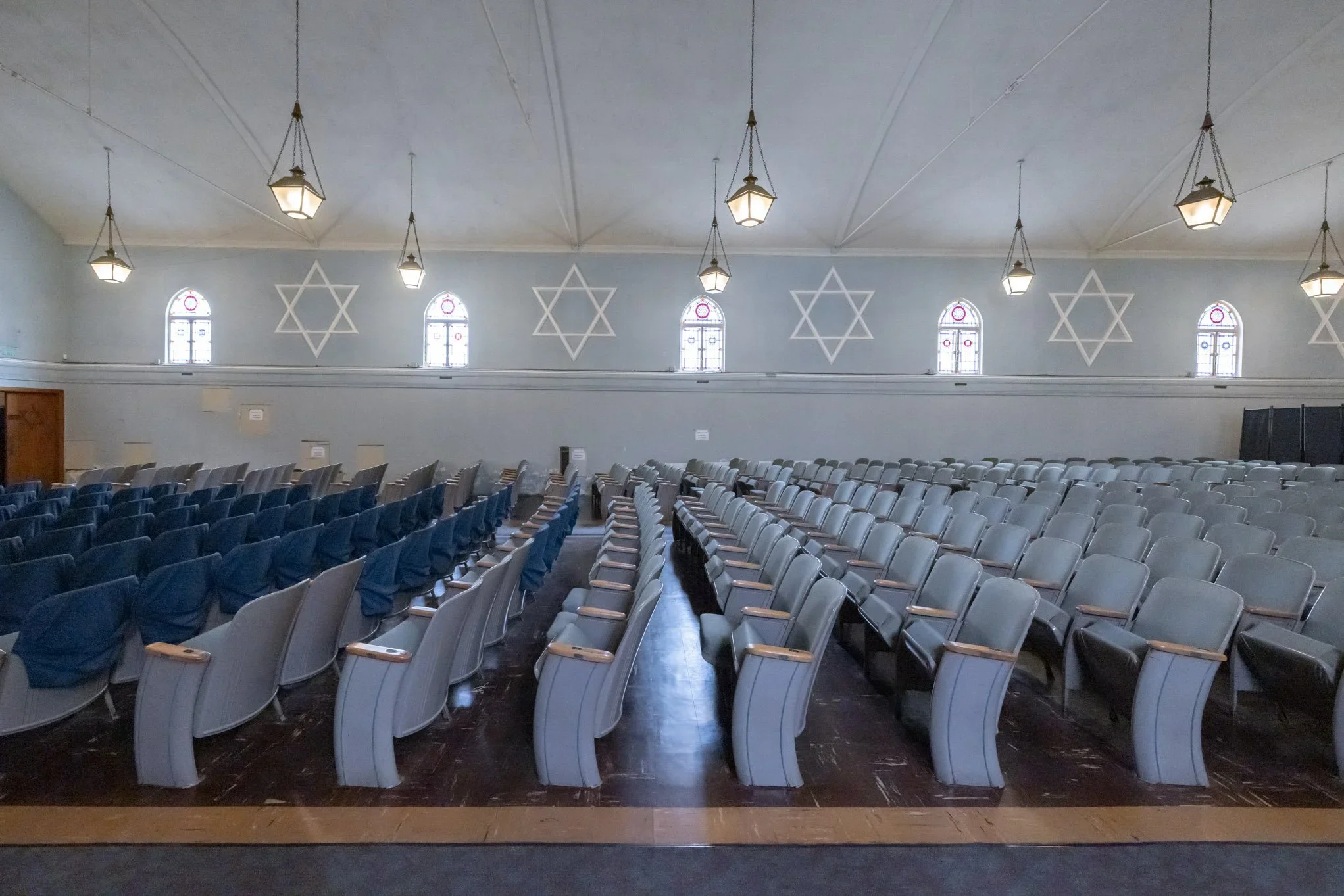  SYNAGOGUE/SCHOOL FOR POP-UPS: Venice  Venice synagogue/school, ideal for filming, photo shoots, tv shows, and commercials.corporate events, with parking.