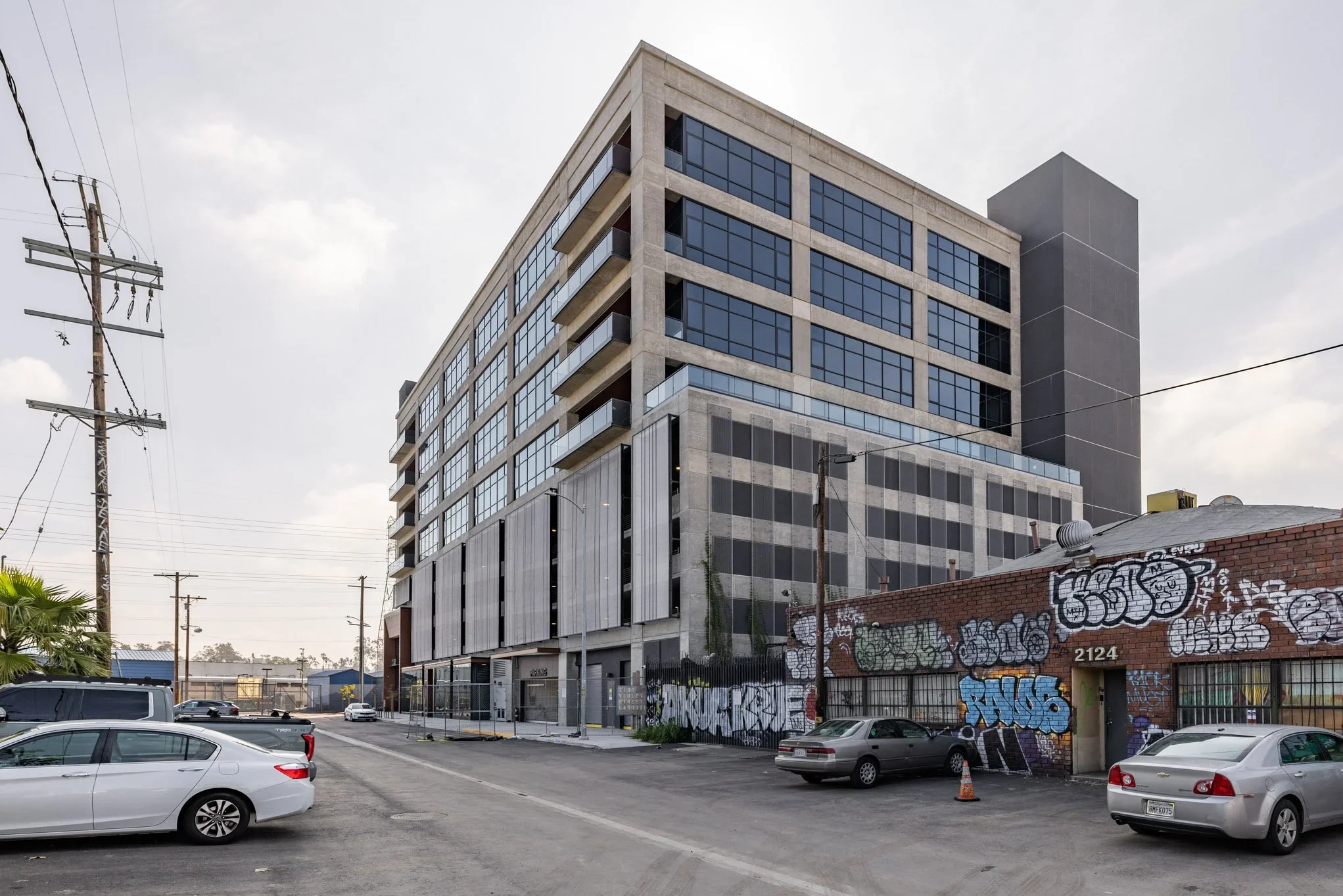 VACANT OFFICE TOWER FOR PHOTO SHOOTS: Arts District  Arts District vacant office tower, ideal for photo shoots, filming, tv shows, commercials, and feature films.