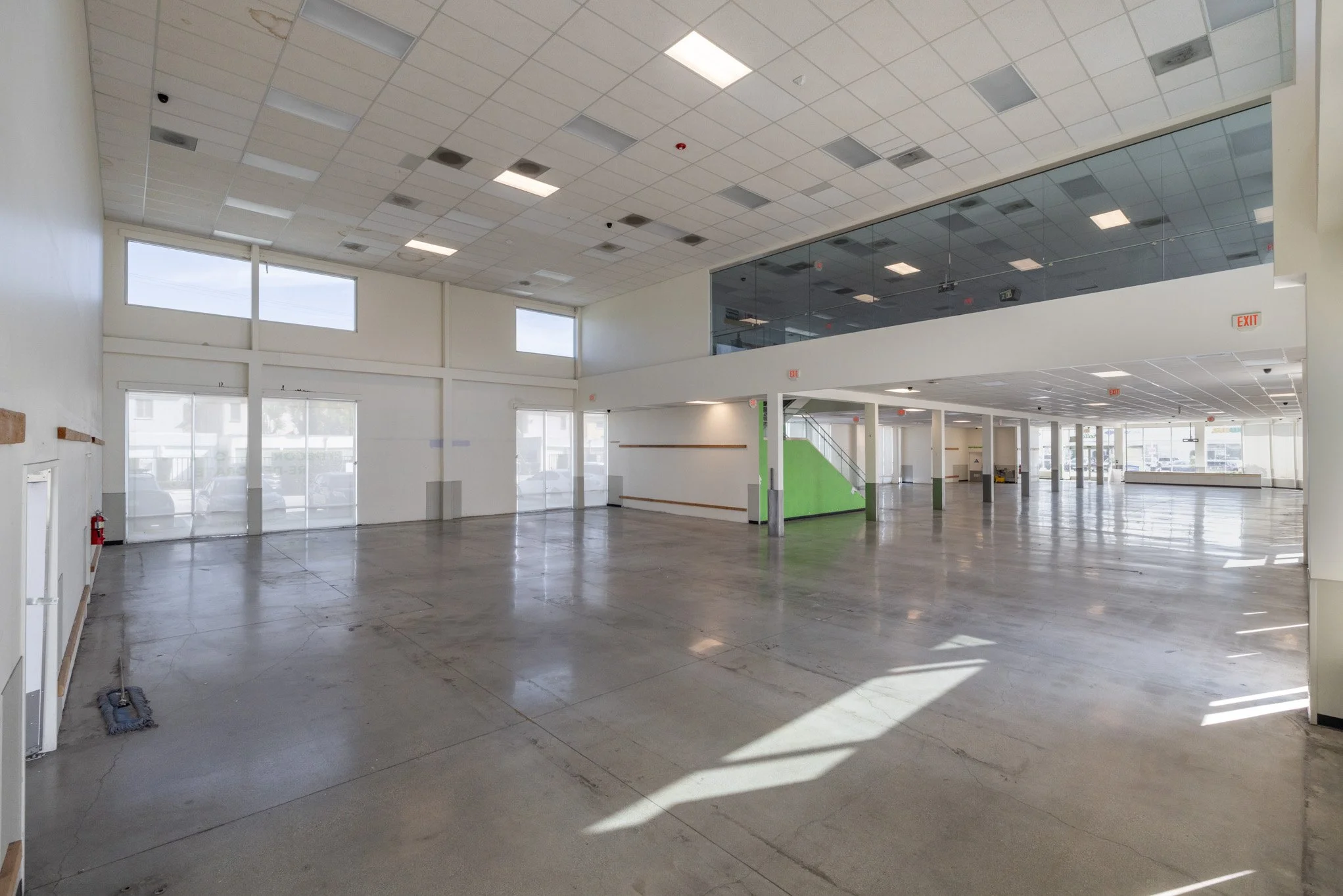  POP UP #17: Pico Robertson 
XL Filming & Event Venue | 20,000 SF