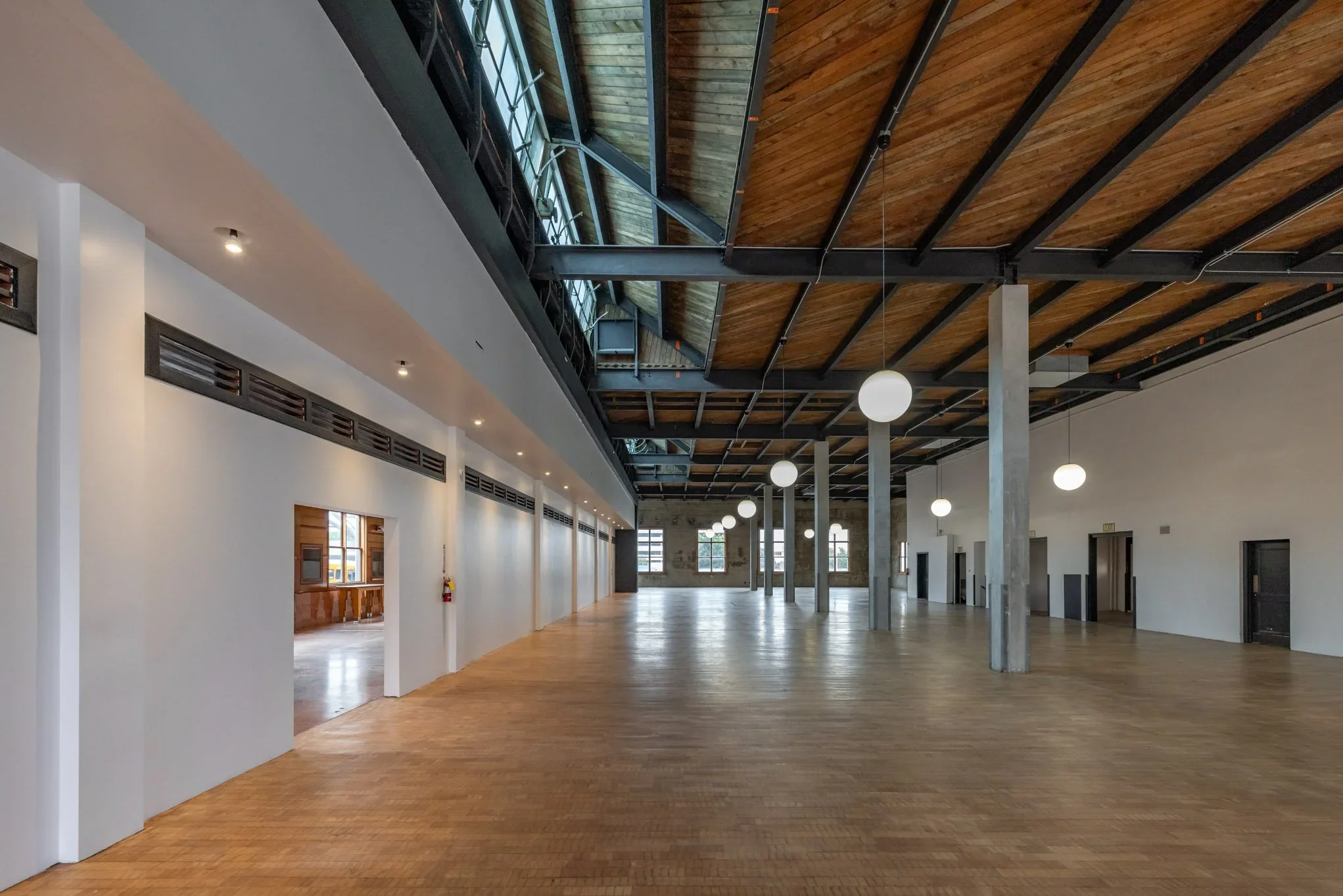  EVENT VENUE FOR PRODUCT LAUNCHES #40: Santa Monica  Santa Monica art deco landmark, ideal for product launches, brand activations, and premieres.