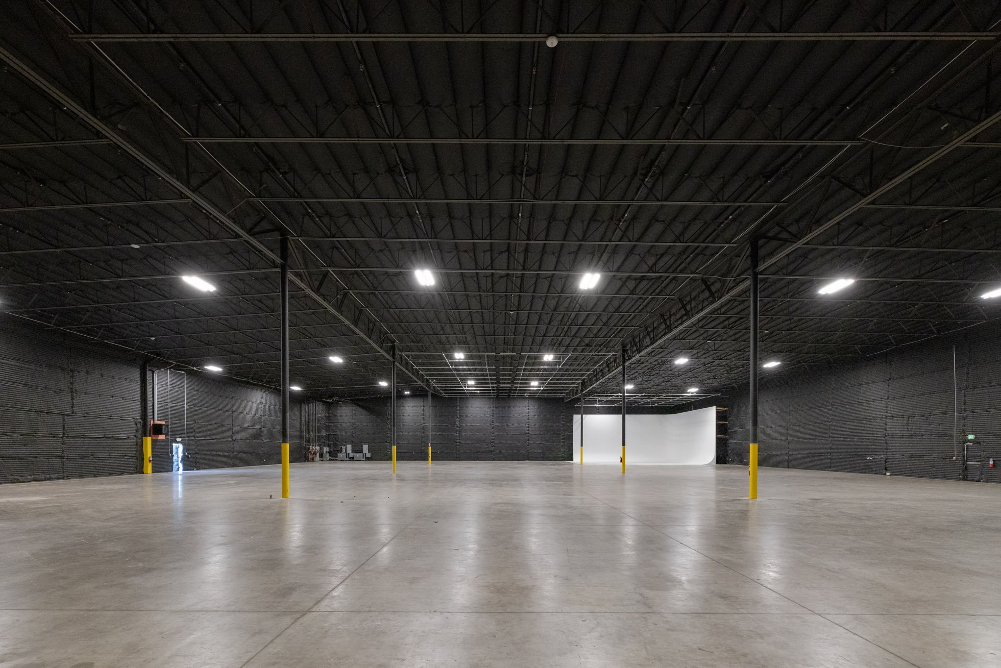  EVENT VENUE #11: Atwater 
Los Angeles Event Venue & Stage | 30,000 SF