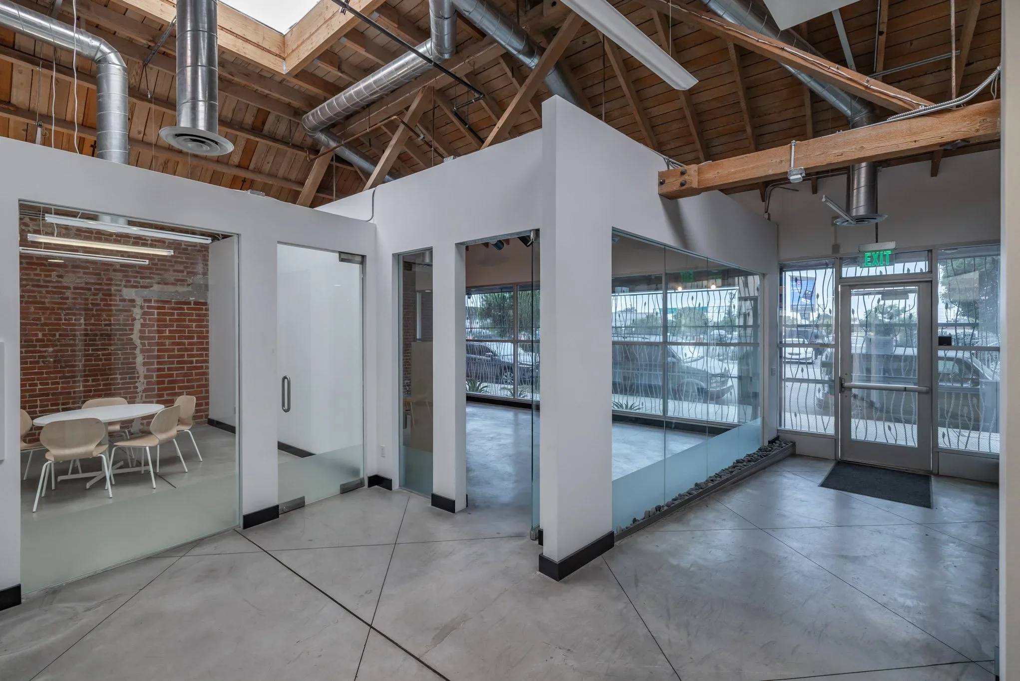  OFFICE & EVENT SPACE FOR FILMING #50: DTLA  DTLA terrace office & event space, ideal for filming, photo shoots, tv shows, commercials, and feature films.