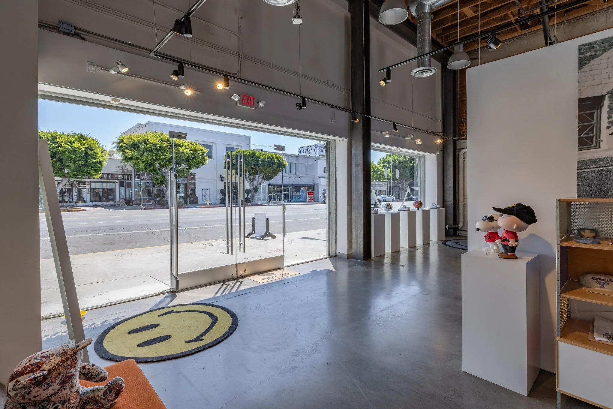  STREET-LEVEL POP-UP STORE FOR BRAND ACTIVATIONS #14: Hollywood  Hollywood street level pop-up store, ideal for brand activations, product launches, and influencer events.