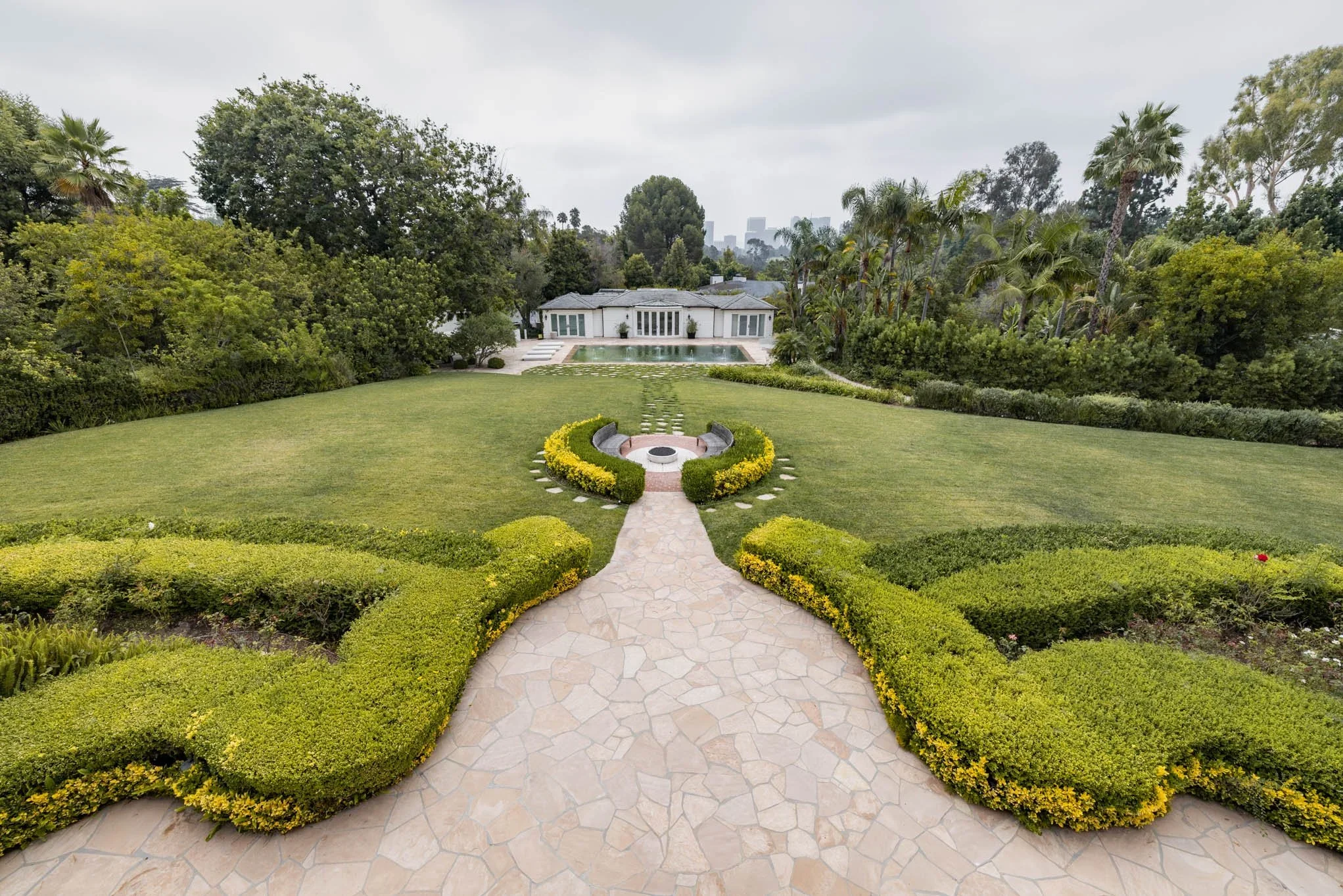  PRIVATE ESTATE MANSION FOR POP-UPS: Bel Air-Holmby Hills  Bel Air-Holmby Hills private estate mansion, ideal for pop-ups, brand activations, and product launches.