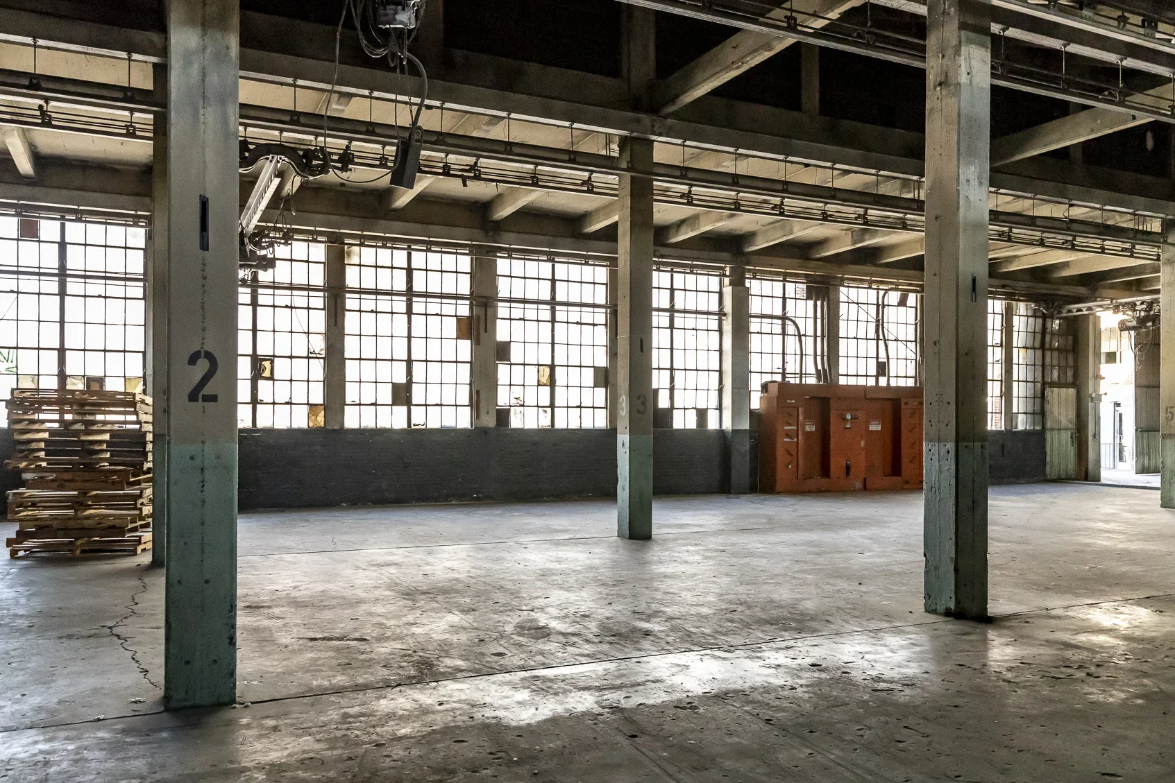  INDUSTRIAL WAREHOUSE FOR TV SHOWS #2: Boyle Heights  Boyle Heights industrial, ideal for tv shows, filming, photo shoots, commercials, feature films, and content.