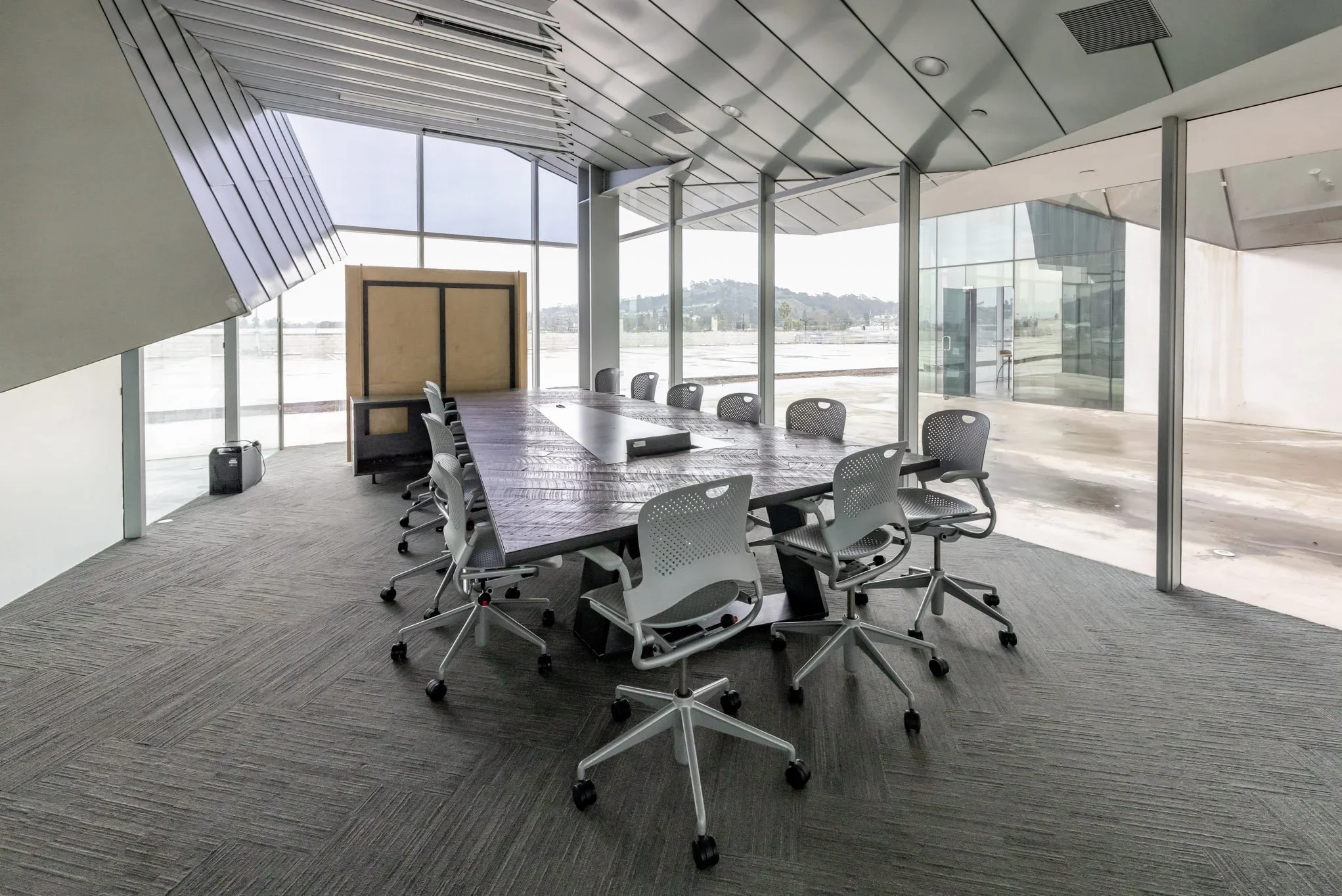  OFFICES #21: Culver City 
Modern Culver City Office for Filming & Events