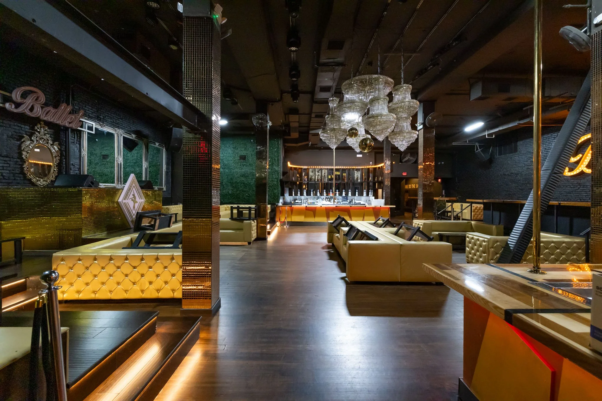  EVENT VENUE #4: Hollywood 
Ornate "Old Hollywood" Charm Nightclub