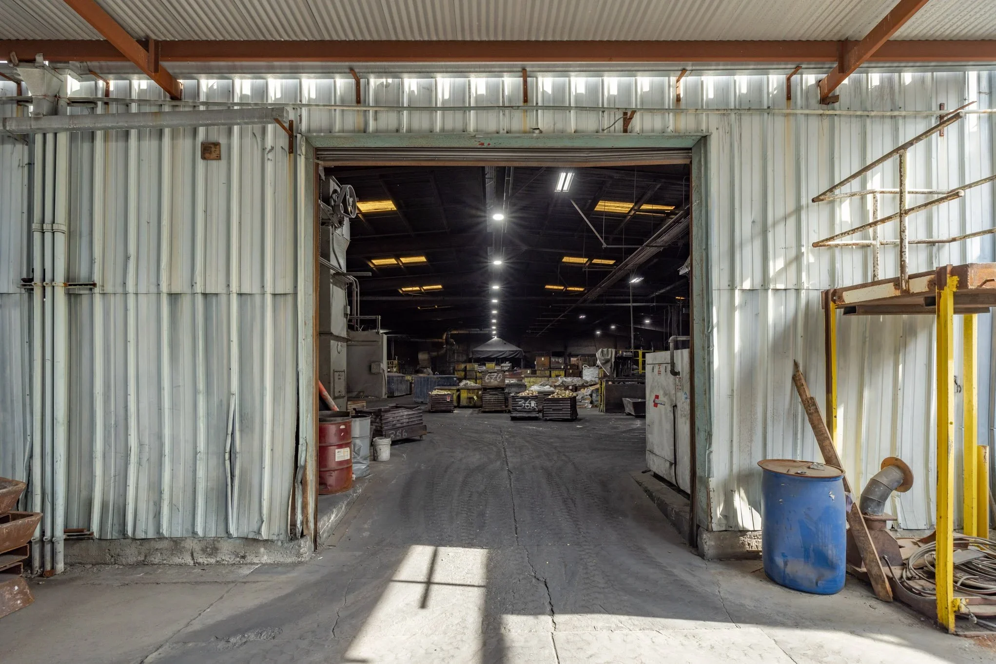  INDUSTRIAL YARD FOR FILMING #6: South Central  South Central industrial, ideal for filming, photo shoots, tv shows, commercials, feature films, and content.