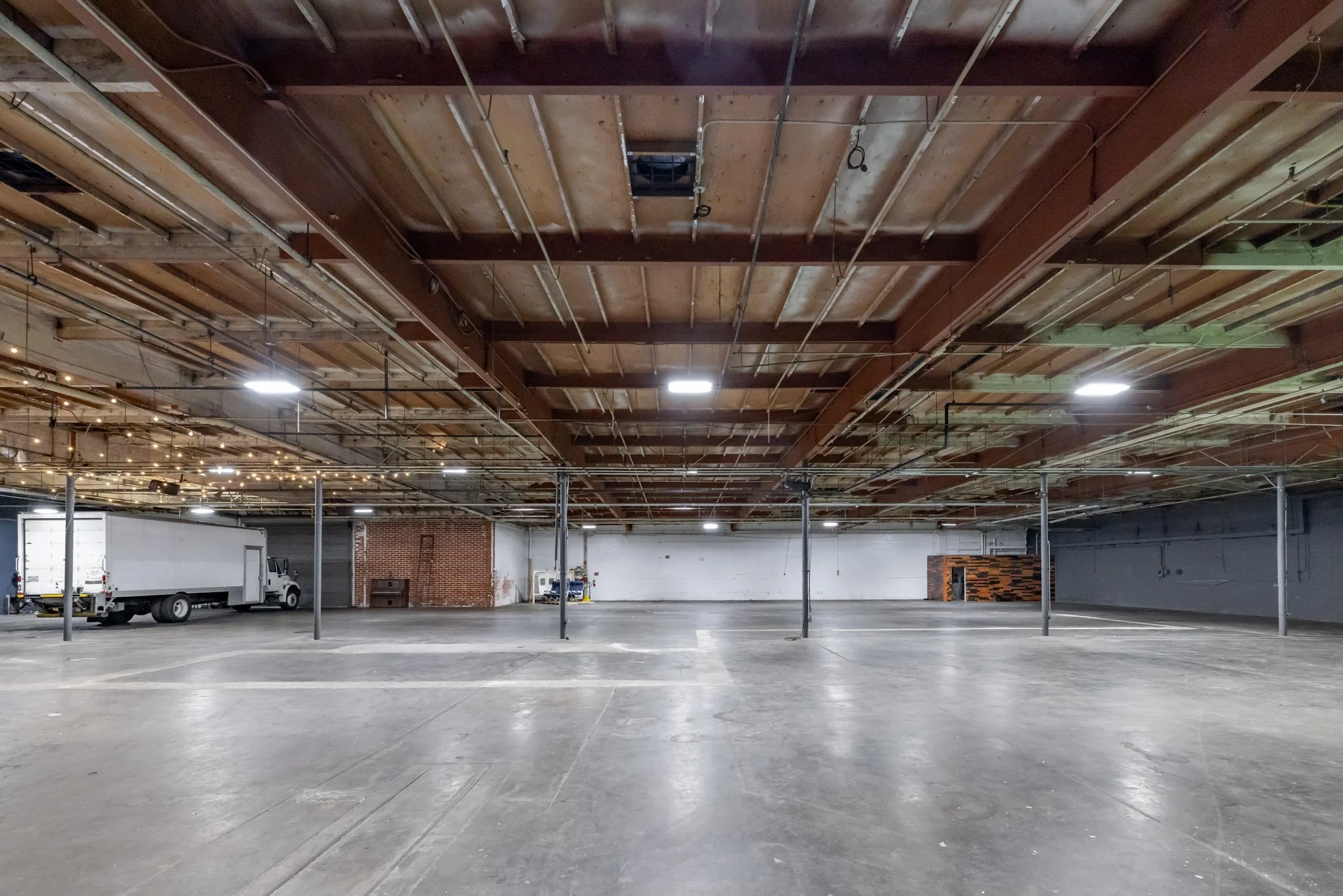  EVENT VENUE #52: DTLA 
DTLA Studio for Large Events & Filming