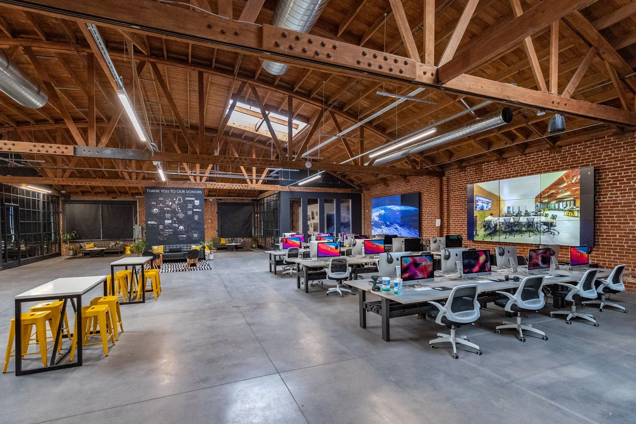  HIGH-TECH CREATIVE OFFICE FOR FILMING #11A: South Central  South Central high-tech creative office, ideal for filming, photo shoots, tv shows, commercials, and feature films.