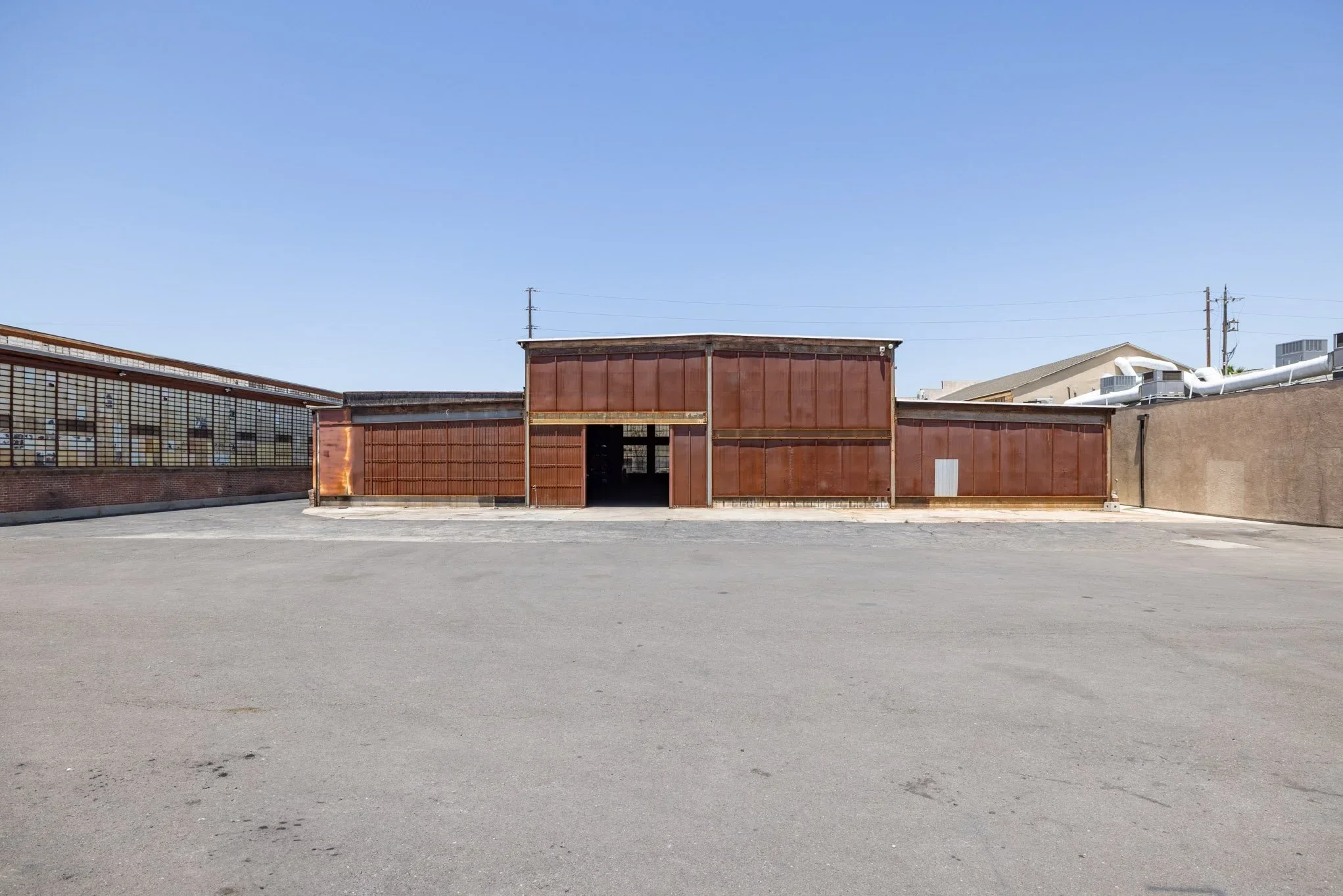  SOUTH CENTRAL GATED LOT FOR PARKING AND BASECAMP #15: South Central  South Central gated lot with 500 spaces, ideal for parking, basecamp, events, filming, and truck staging.