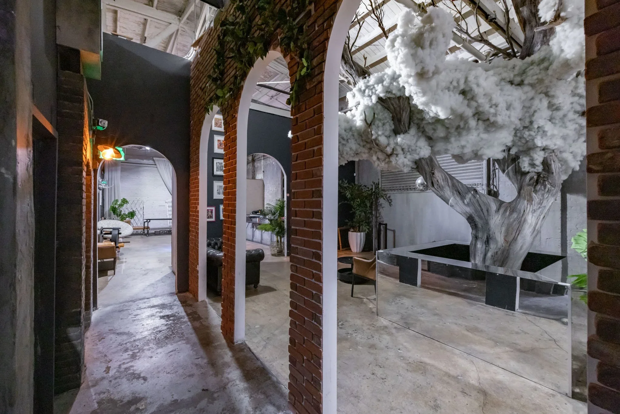  MOODY SPEAKEASY FOR FILM & PHOTO SHOOTS: Arts District  Arts District speakeasy, ideal  for events, pop ups, photo shoots, filming, tv shows, commercials, feature films, and content creation.