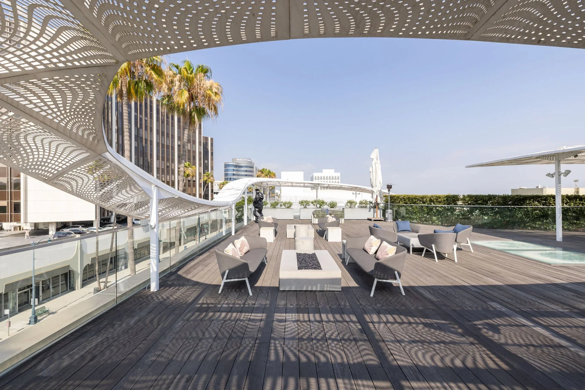  EVENT CAMPUS FOR OUTDOOR EVENTS: Beverly Hills  Beverly Hills event campus with rooftop decks, ideal for outdoor receptions, screenings, and large events.