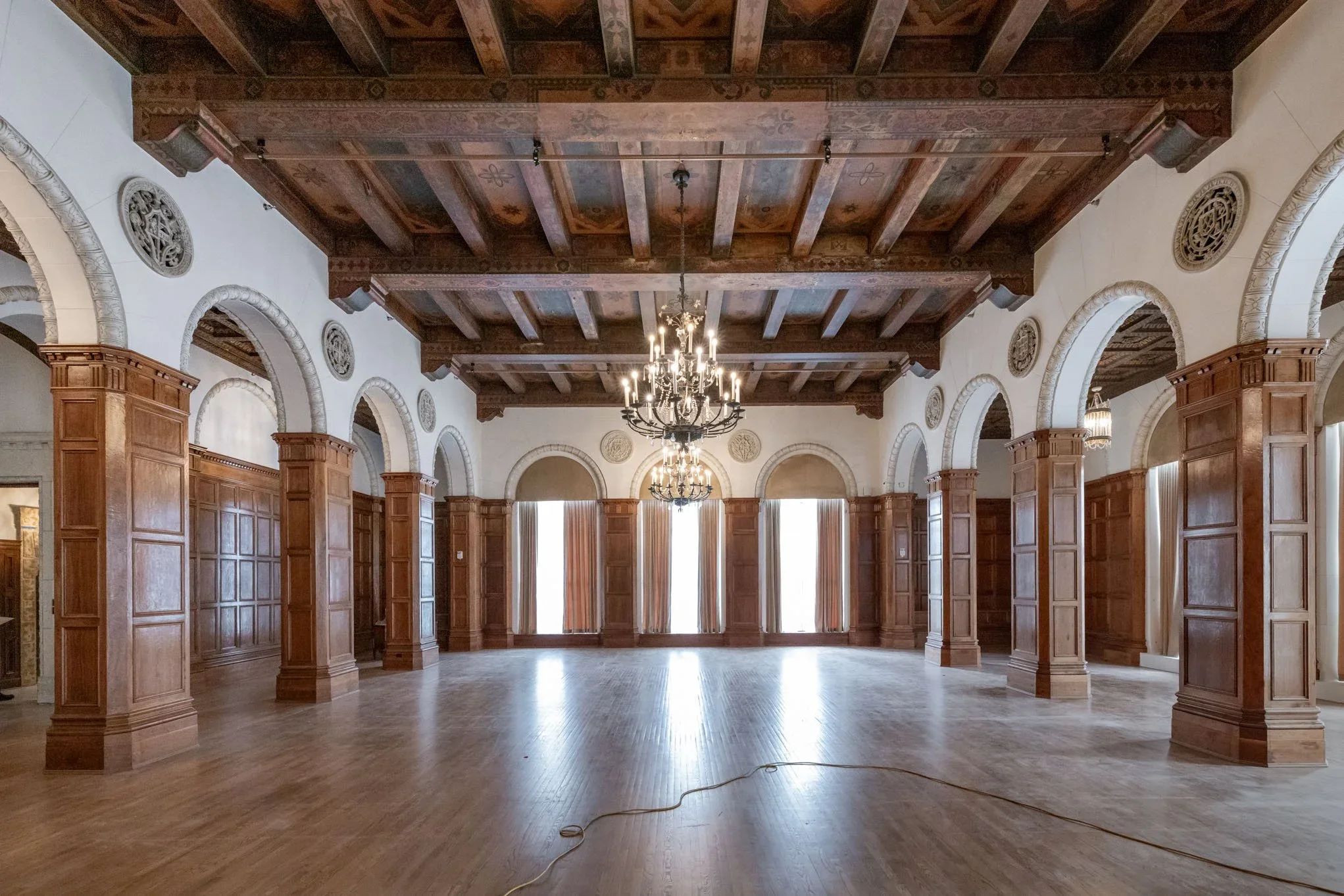  HISTORIC VENUE FOR CORPORATE EVENTS: Westlake  Westlake's historic Elks Lodge No. 99 multi-venue campus, ideal for corporate galas, conferences, and filming.