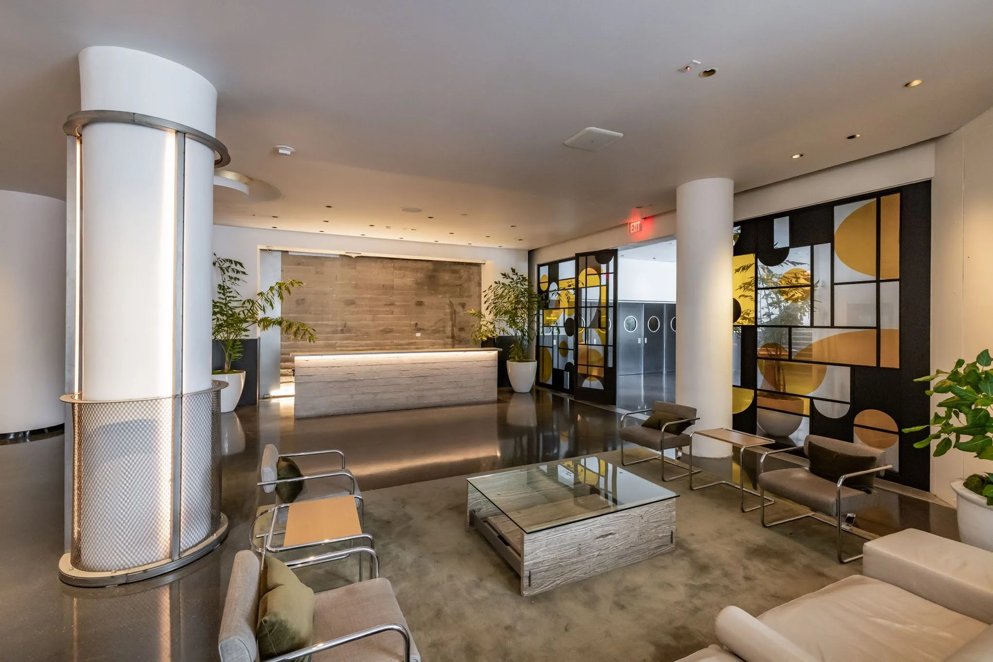  COLUMBIA SQUARE: Hollywood 
93,000 SF Multi-Venue Campus (Former NeueHouse Hollywood)