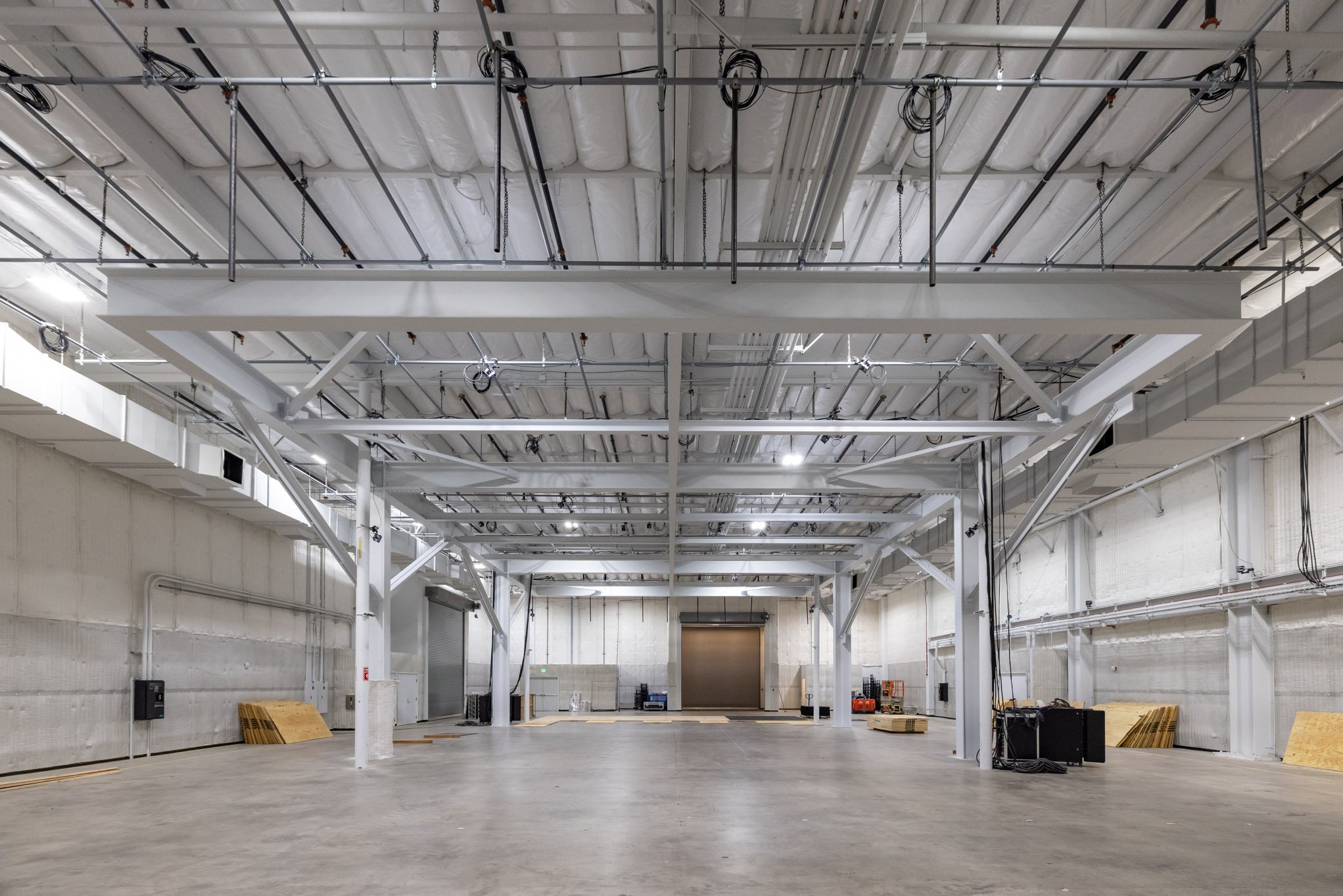  STUDIO COMPLEX #4 El Segundo 
State-of-the-Art Virtual Production Campus