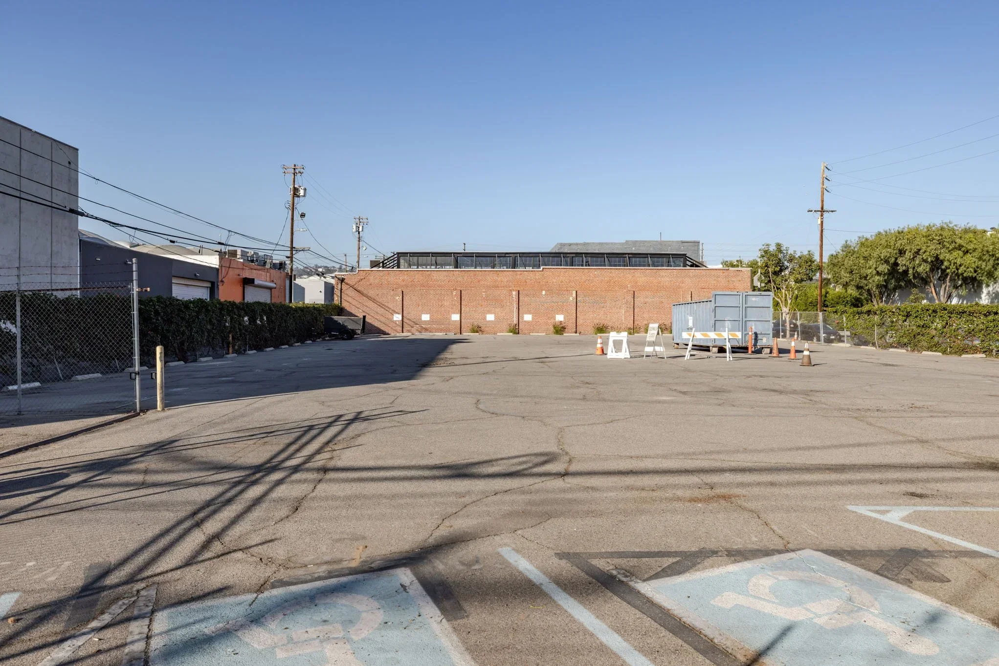 HOLLYWOOD GATED LOT FOR PARKING AND EVENTS #20: Hollywood  Hollywood gated venue lot, ideal for parking, crew parking, basecamp, events, and filming.