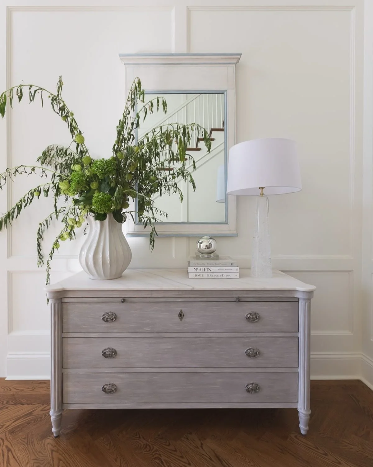 Sunshine Ahead! #laurelpowelldeisgns #architecture + #design 
📷 @alyssarosenheck 

#bespoke #heirloom #antique  #boutique #interiordesign #vogueliving #styleathome  #bedeeplyrooted #custom&nbsp;#livebeautifully #chattanoogainteriors #nashvilleinteri