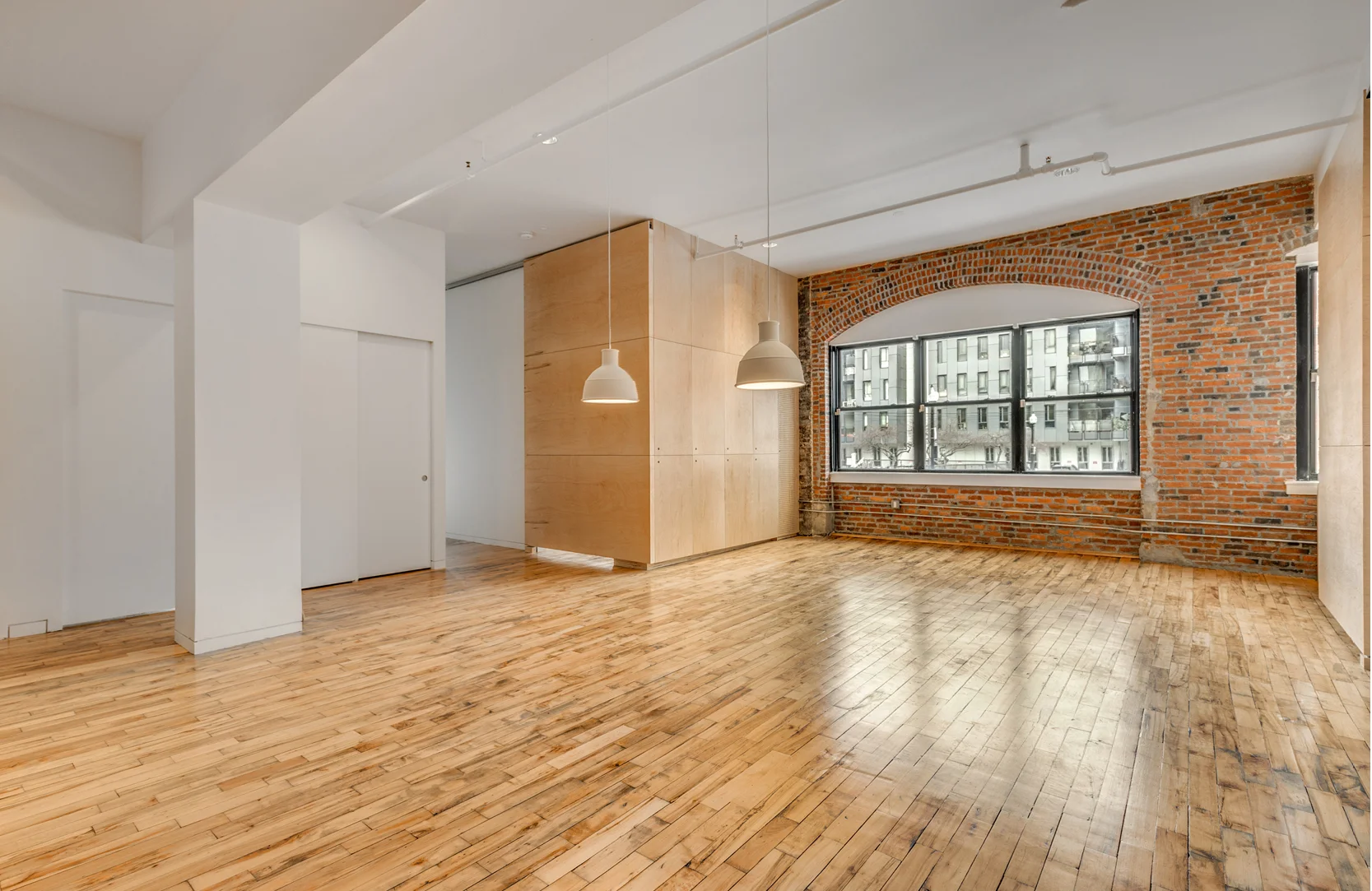 Loft with Vents18.jpg