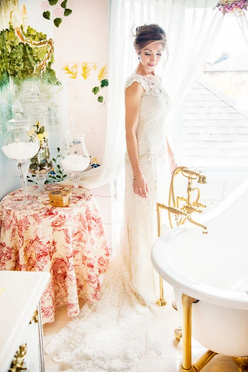 Erika_Wedding-Planner_Photographer-bride-flortist-weddingplan.jpg