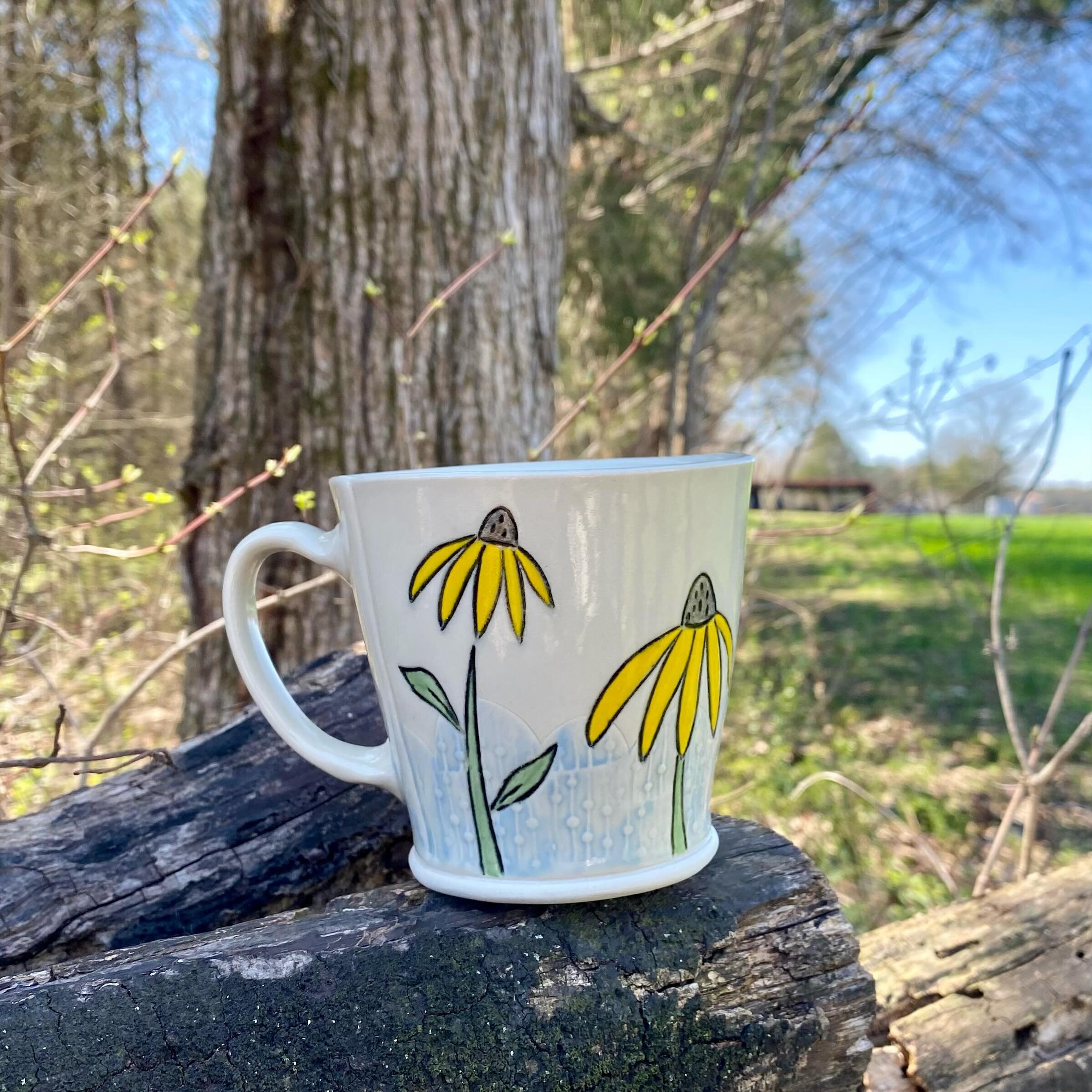 🌿 Happy Spring Equinox! 🌿
.
.
.
.
.
.
.
.
#handbuiltpottery #slabpottery #handmadeceramics #handmadepottery #handbuiltceramics #pottery #ceramicsofinstagram #ceramics #springequinox